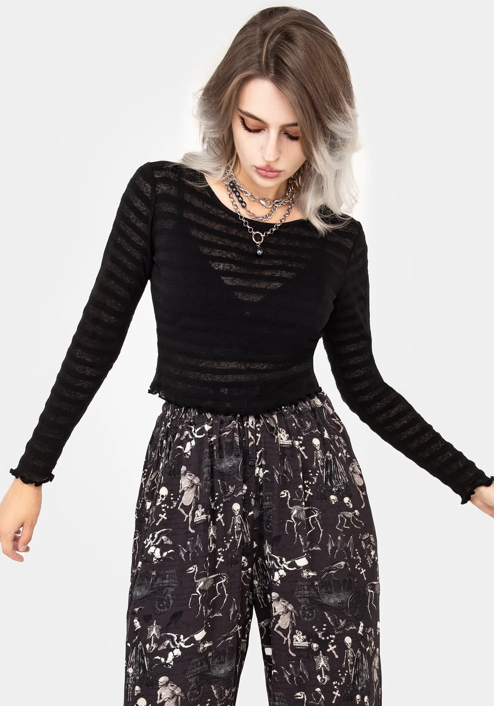 Reflective details summer look Gomez Striped Crop