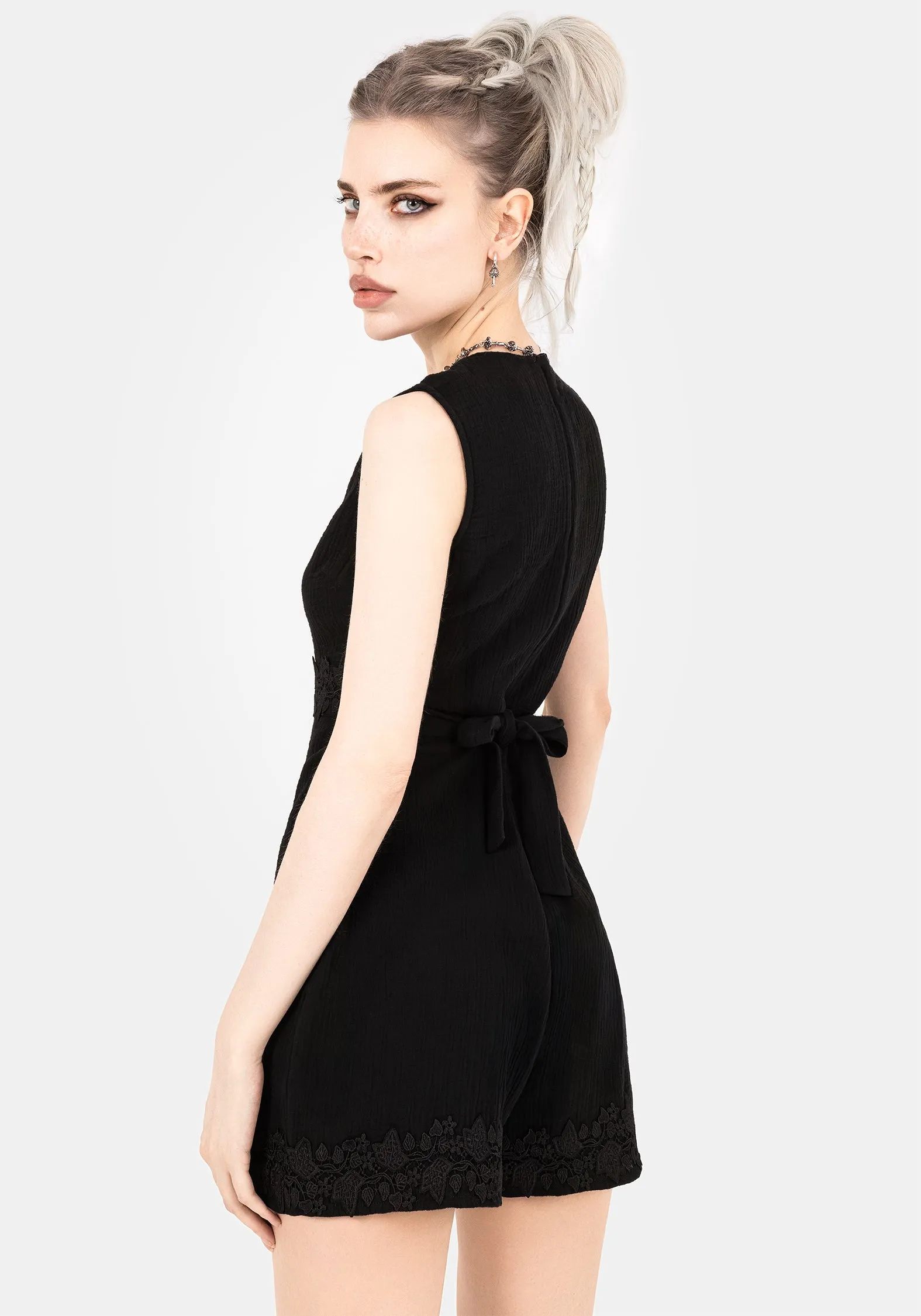 Urban Elegant Beach essential Alder Cotton Ivy Detail Playsuit