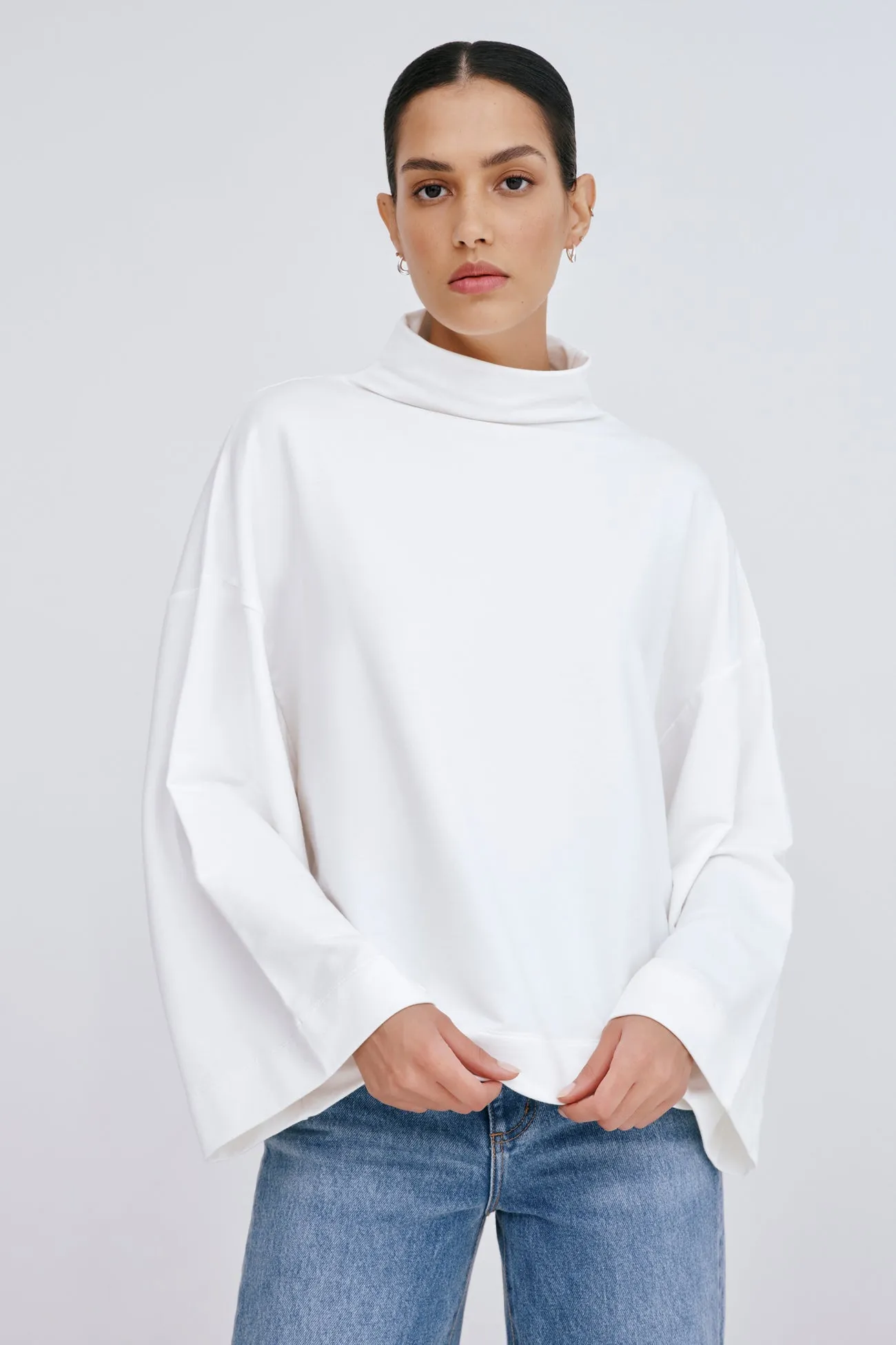 Adaptive Temperature Control Amanda Sweatshirt