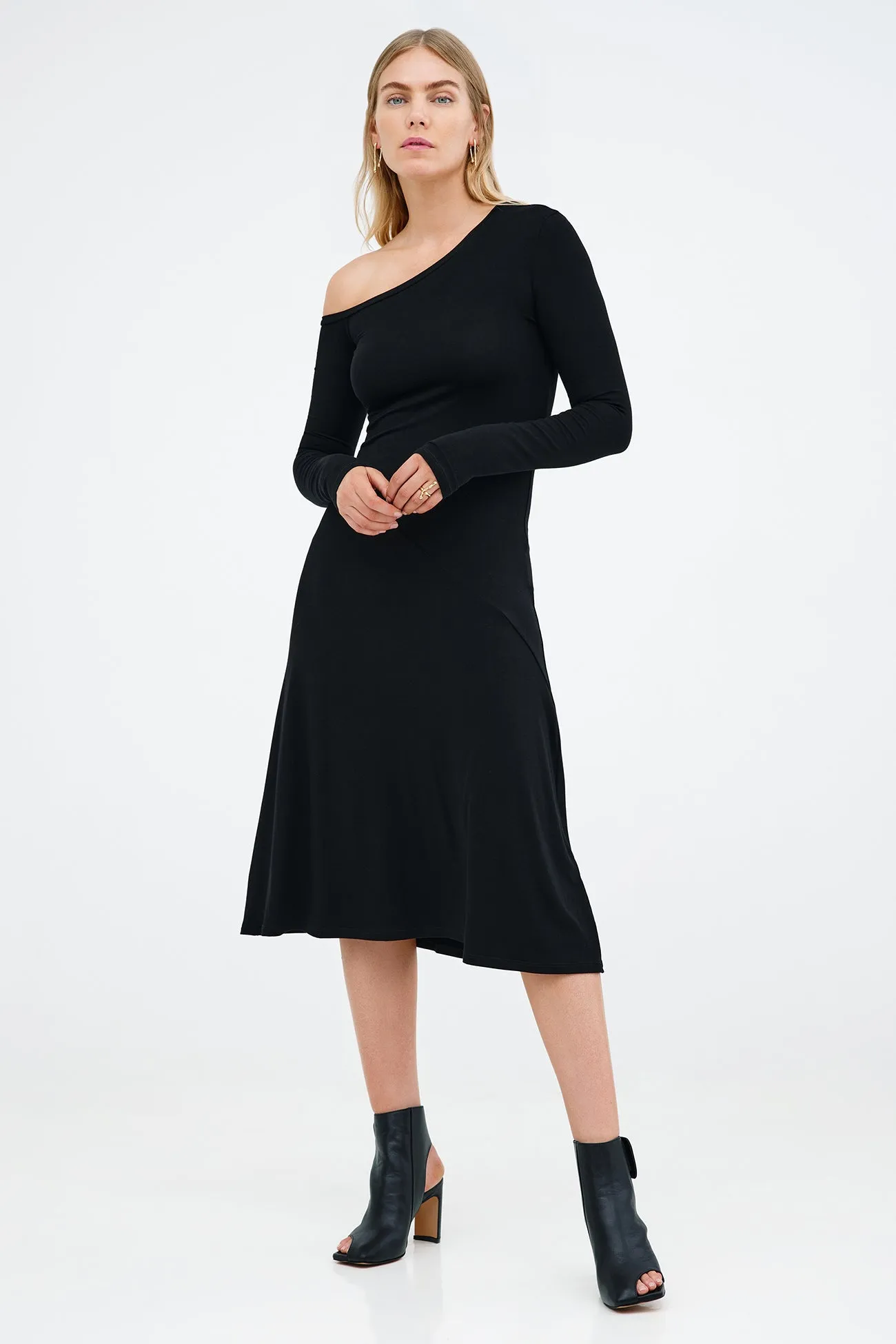 Angela Dress Bold Statement Office Layer