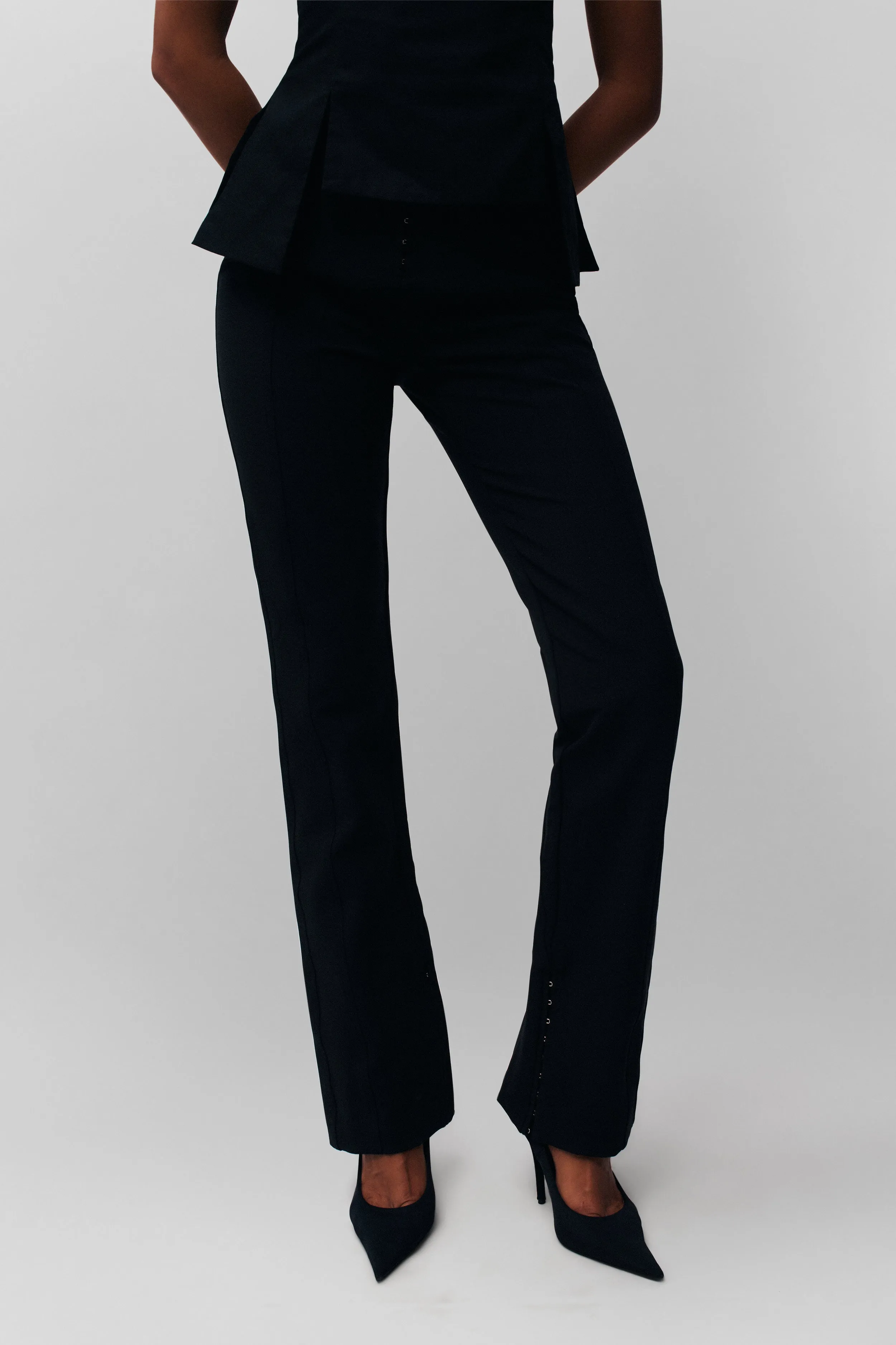 Quick Access Zippers Aurora Trouser