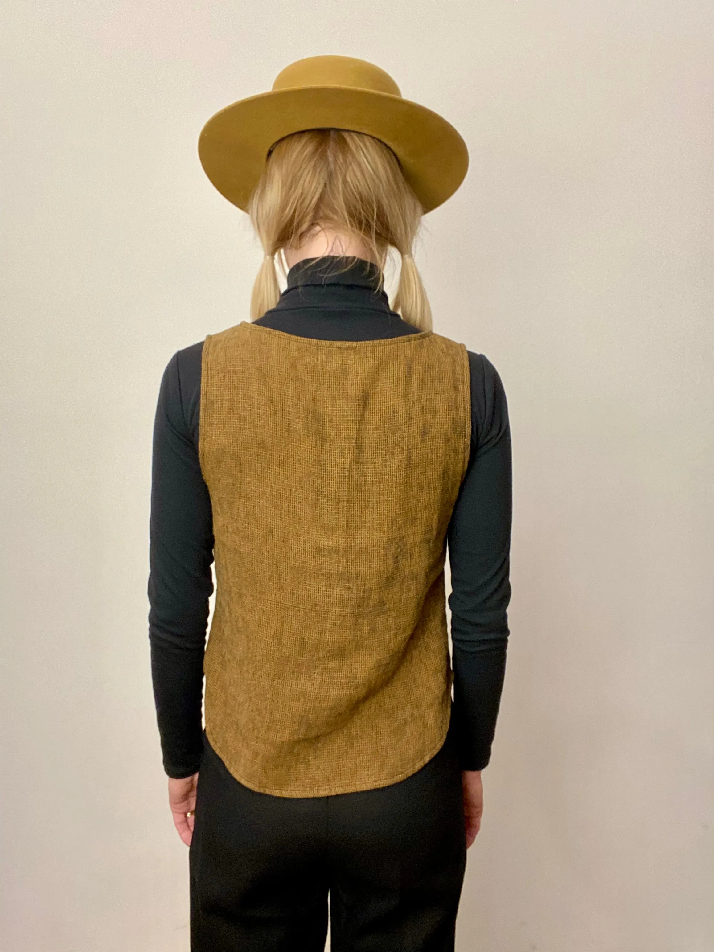 crew neck Aviva Top in Golden Checker