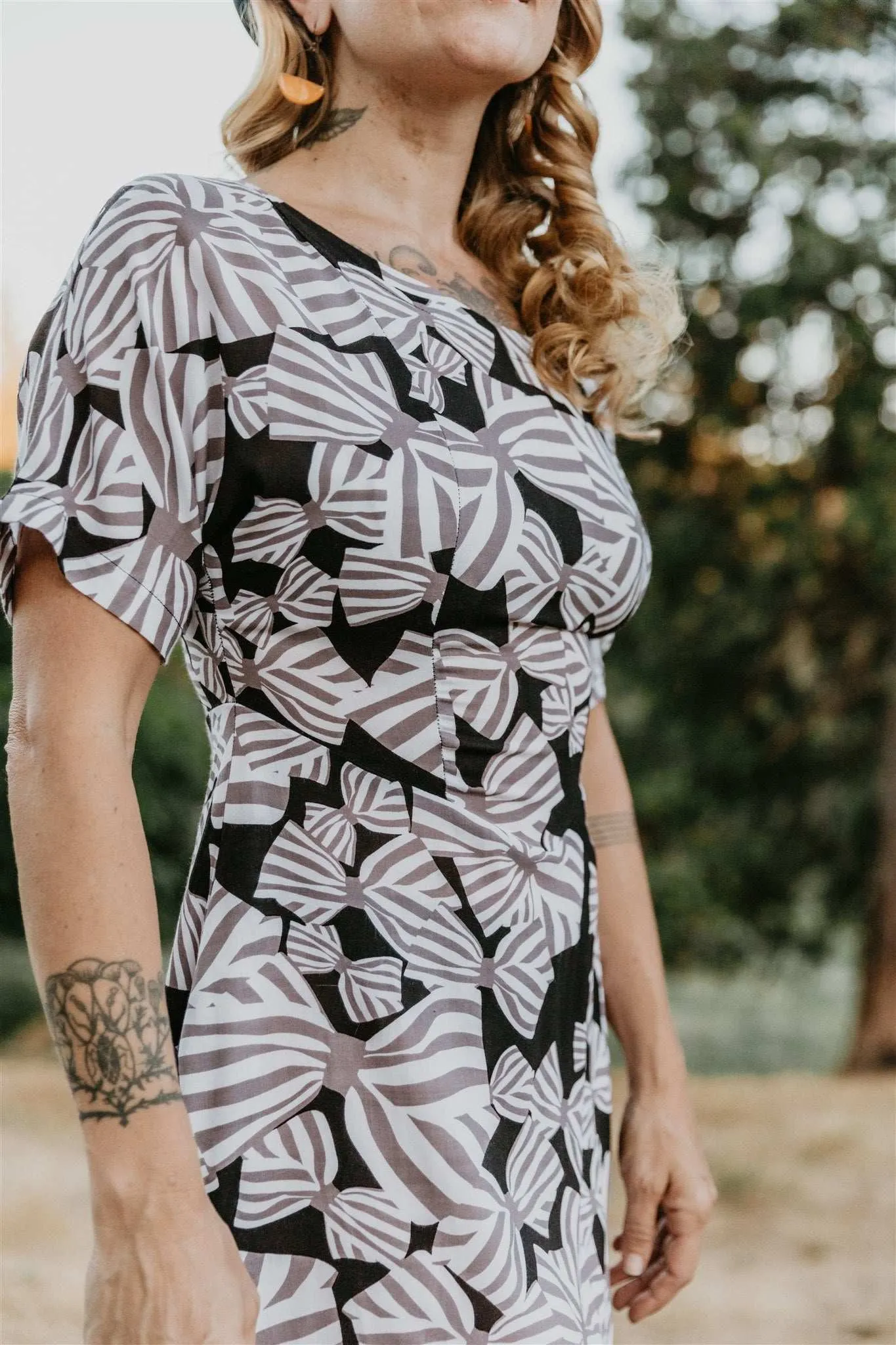 Bold Mood Sophisticated Layers Bella Dress in Bow Tie Challis