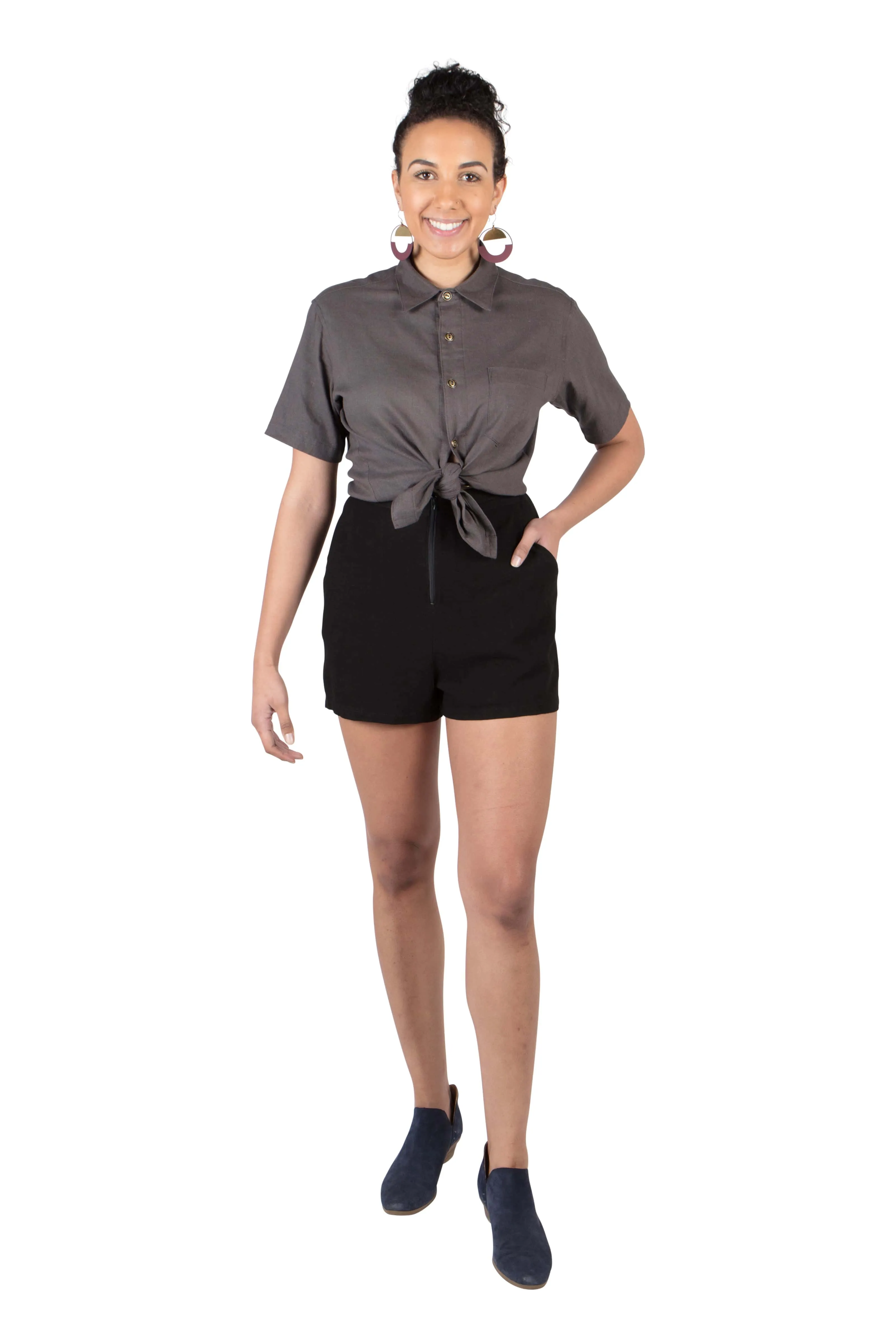 Flexible Material Frayed hem Breezy Shorts in Black Linen
