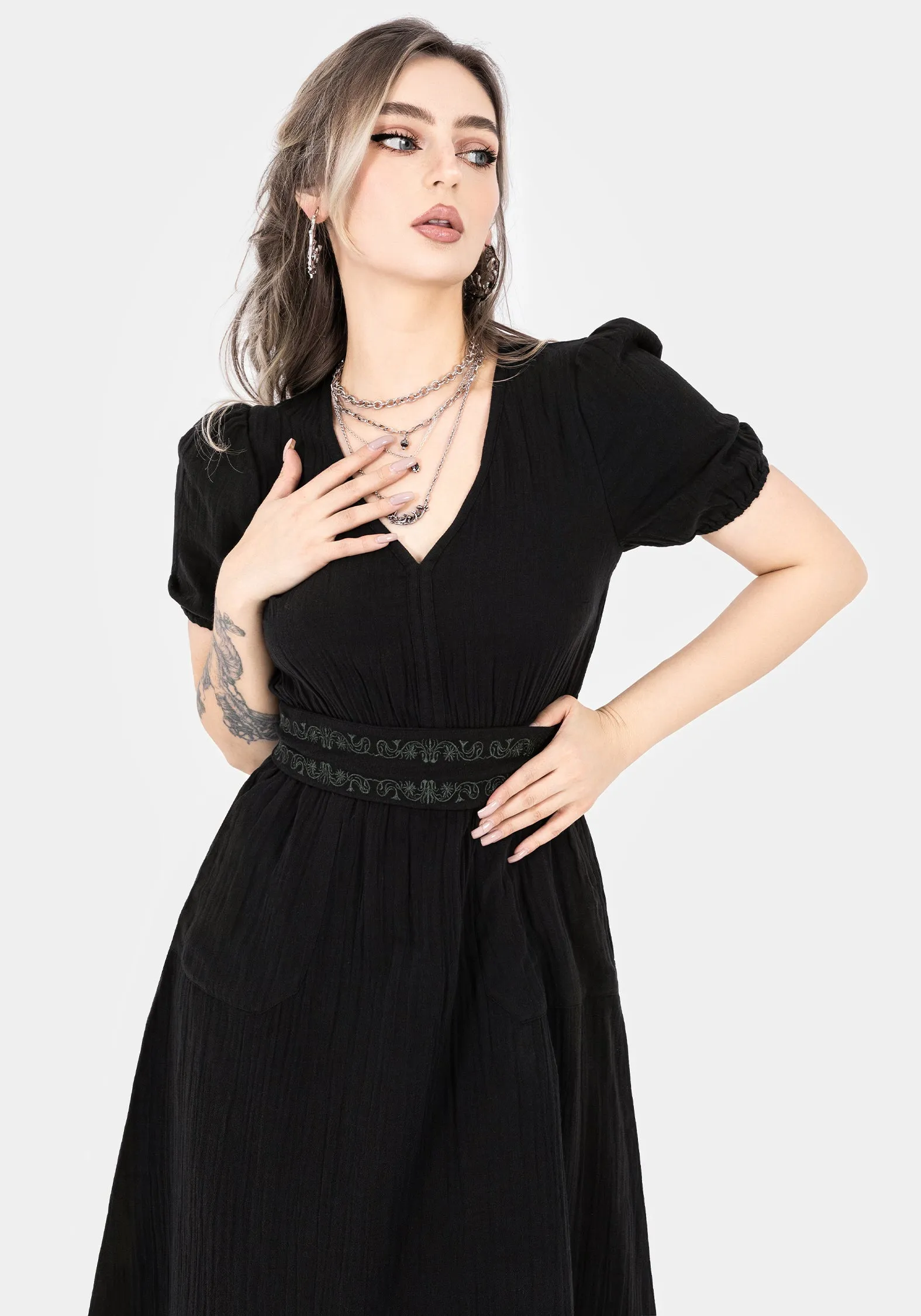 Polite Tone Casual Outfit Poultice Embroidered Cotton Midi Dress - Black