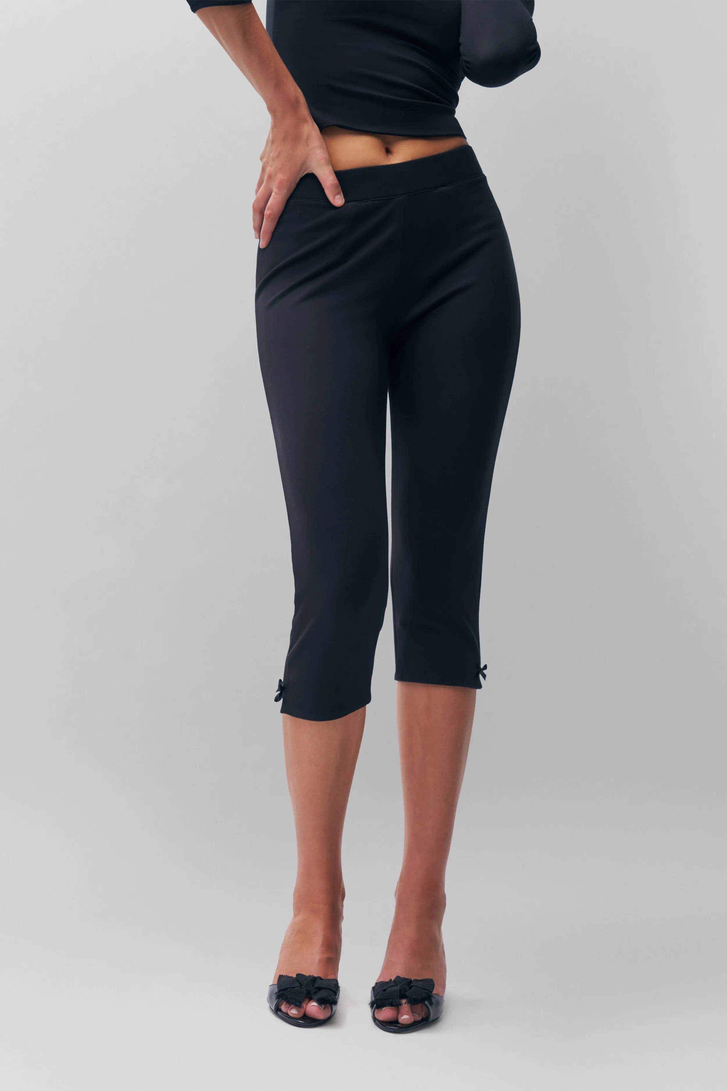 Feminine Fit Outdoor Friendly Caria Capri
