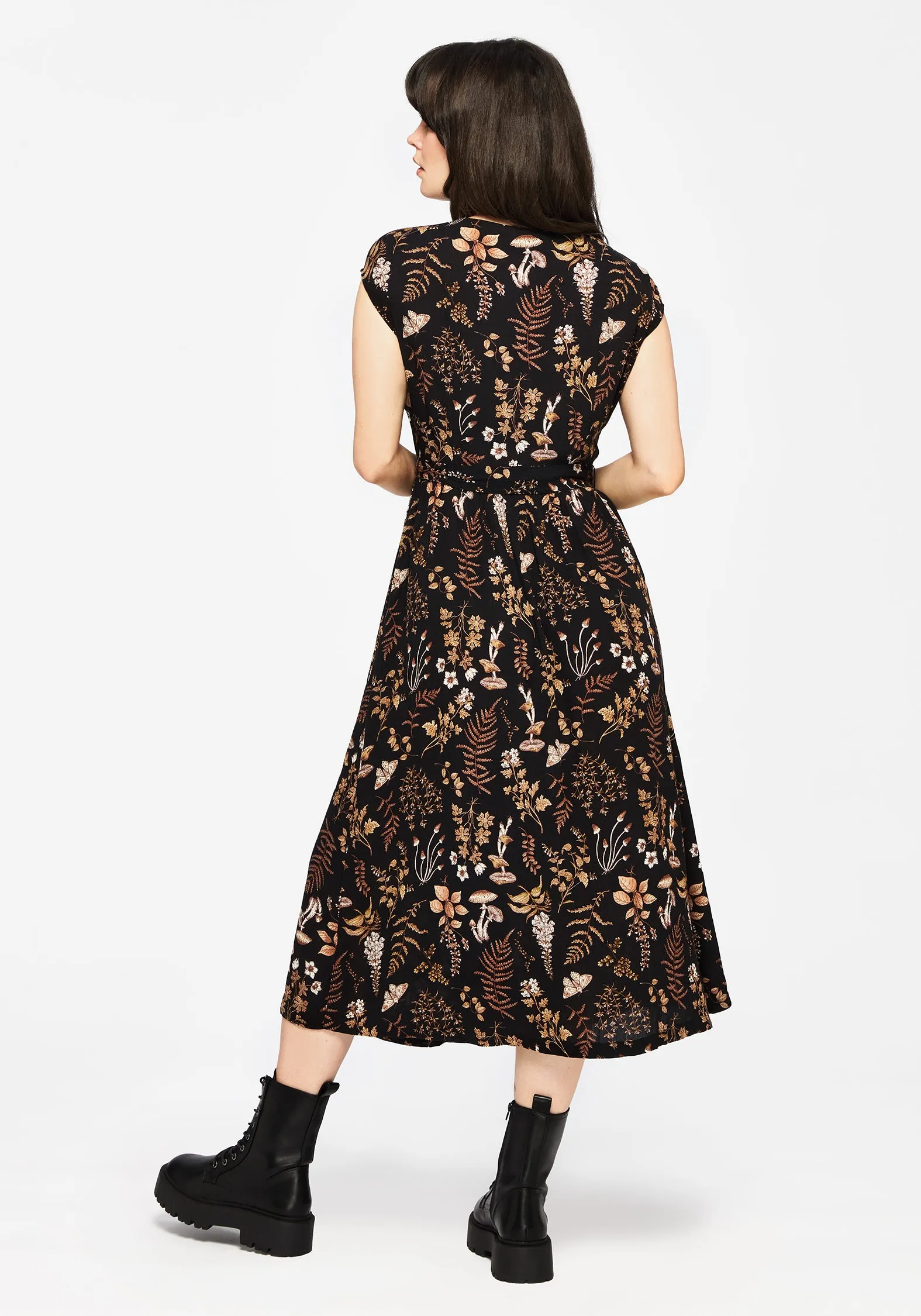 Daily Comfort Luthien Crinkle Printed Button Up Midi Dress