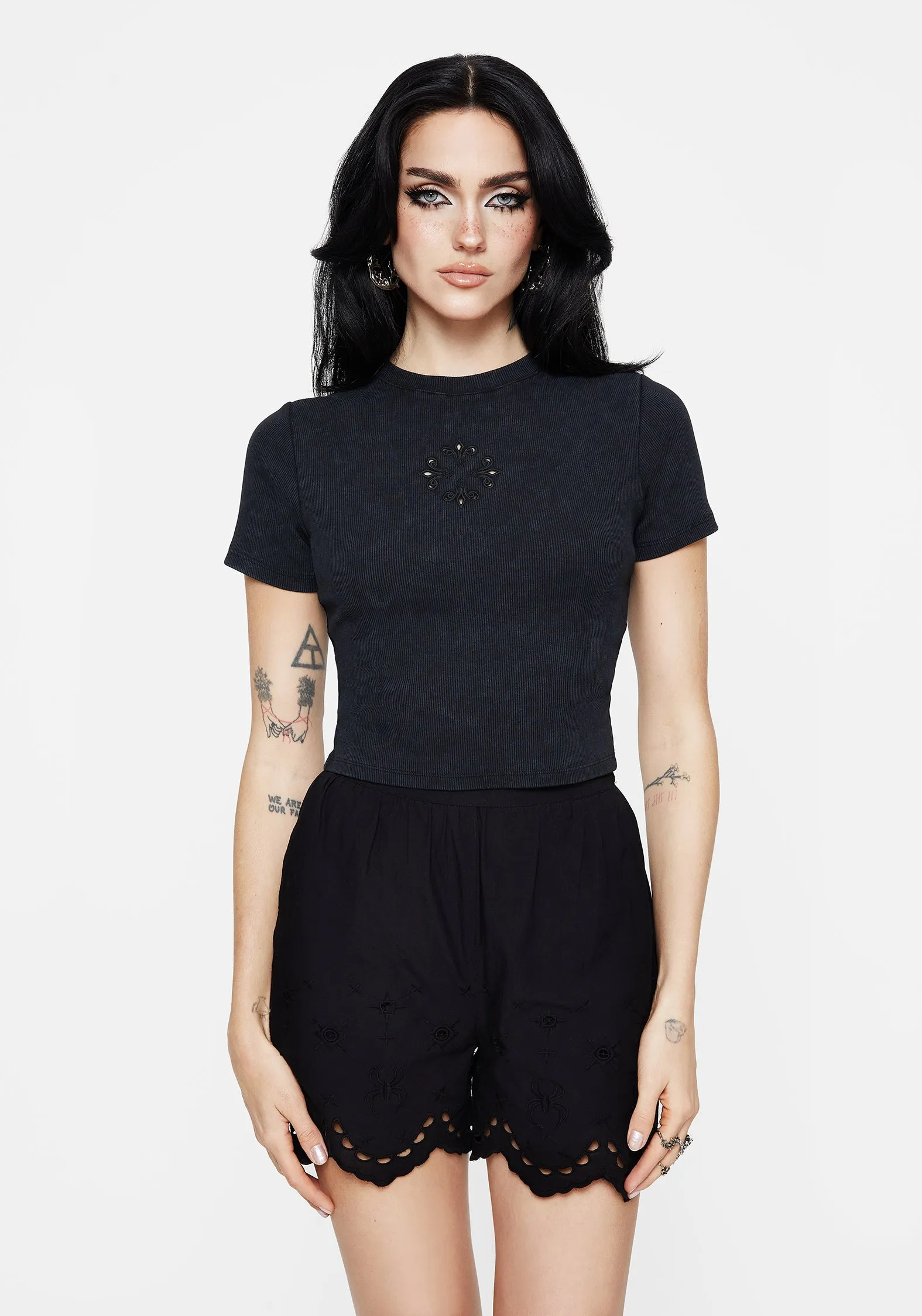 Christina Cotton Cut Out Detail Washed T-Shirt monochromatic Light Style Trend