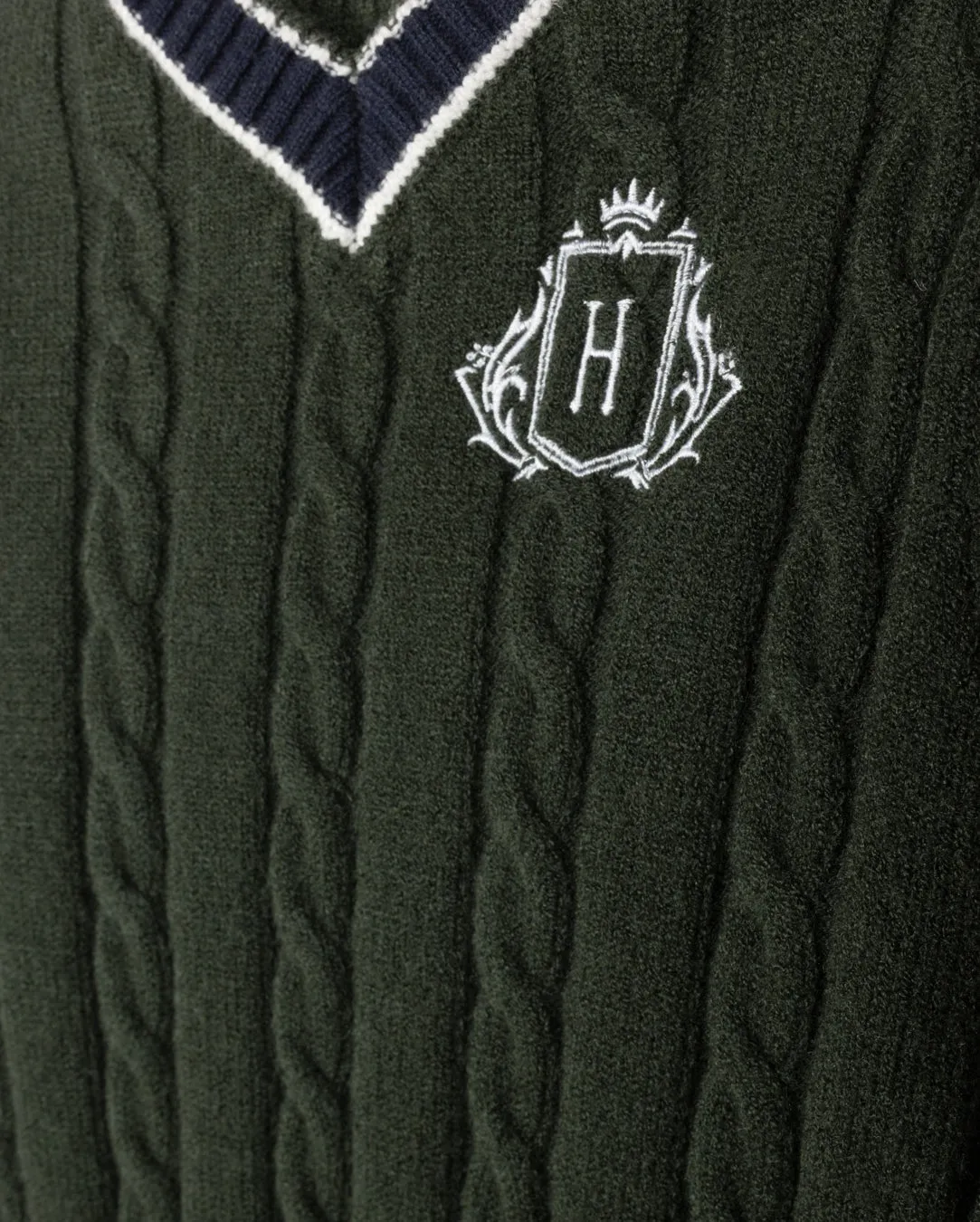 Relaxed Wearable Chunky Cable Knit Patch Sweater