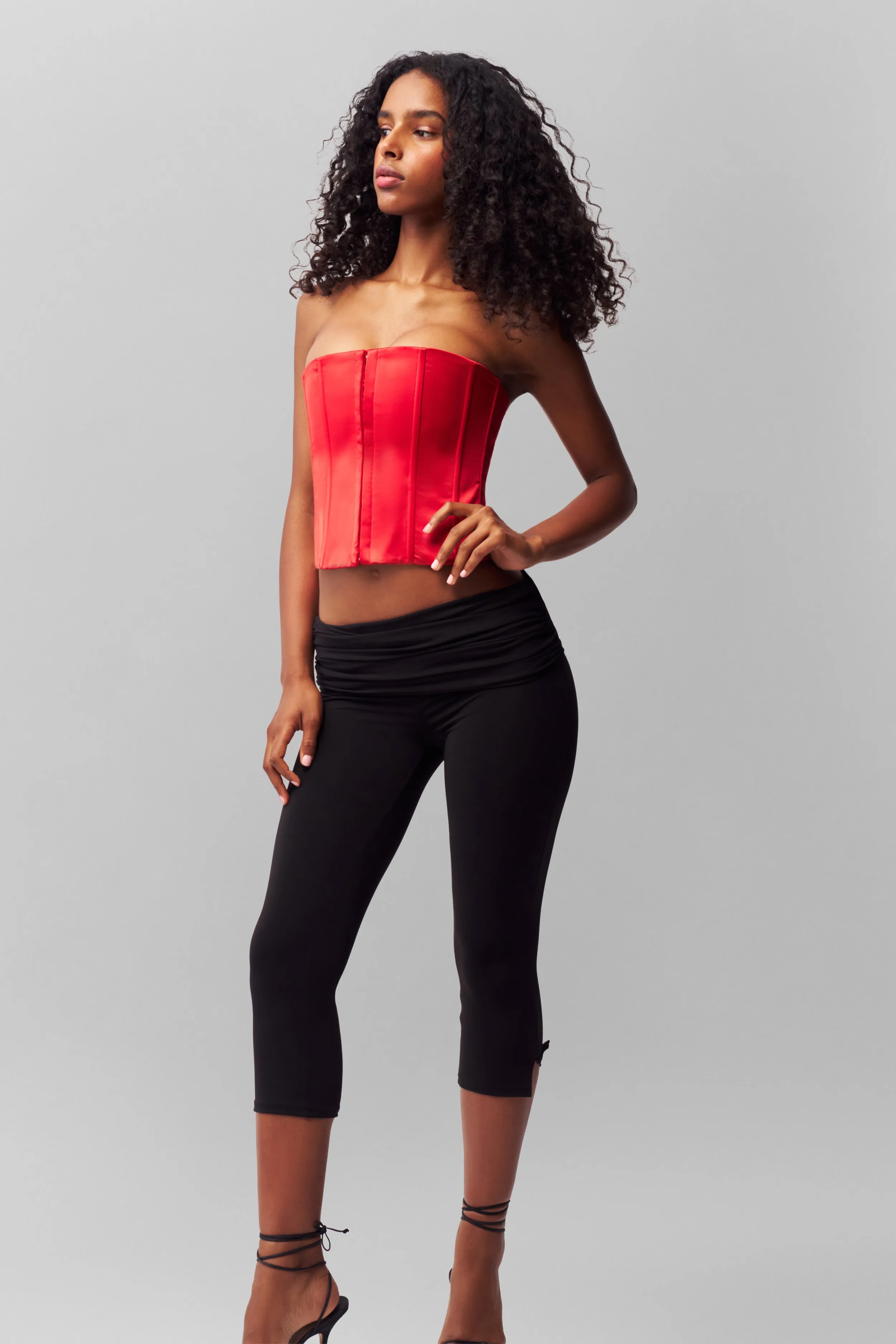 Cicero Capri Pant AntiSlipWaistband MoistureWickingFabric