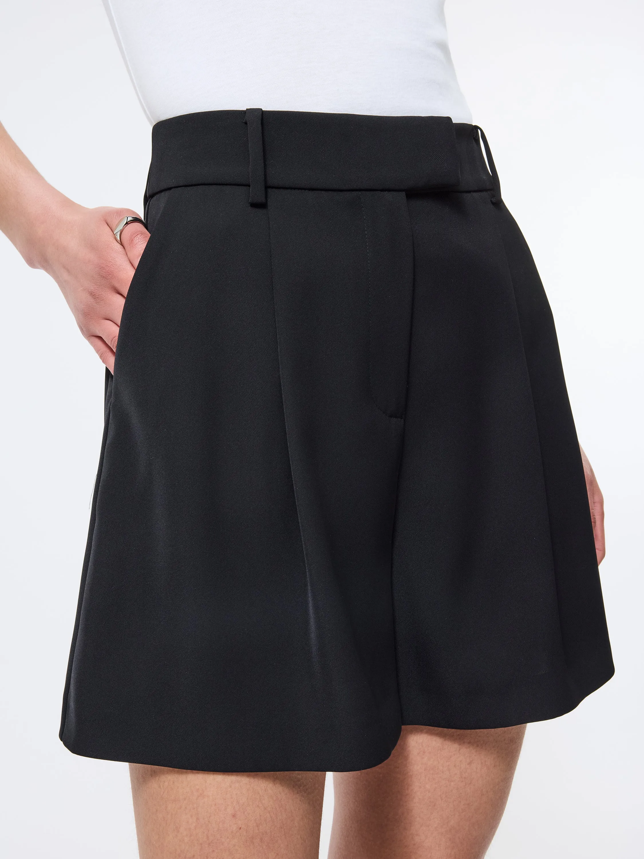 Craftsmanship Focus Harry Suiting Wide Leg Shorts
