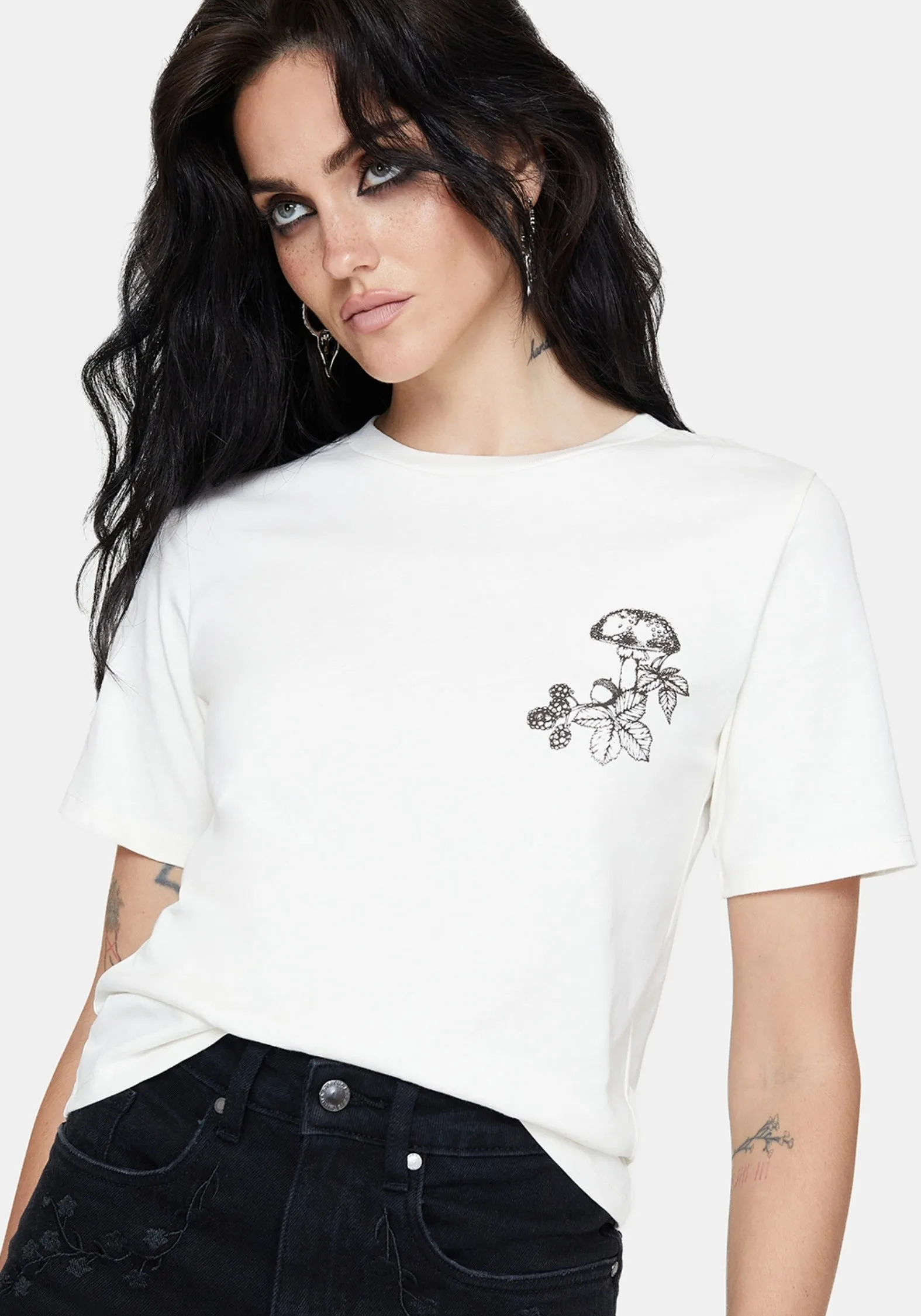 Modern Polo Soft Brushed Lining Cynthia Spider Web Graphic Cotton T-Shirt