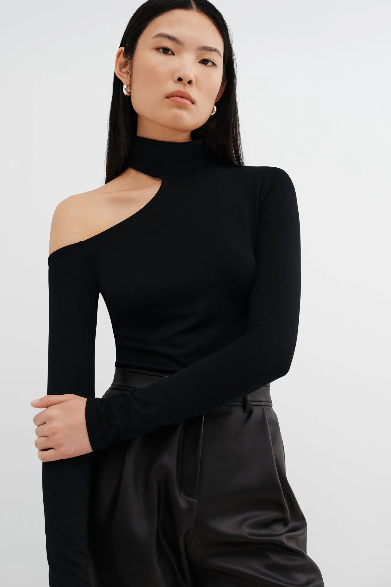 RibbedCuff WrinkleResistant Evan Top