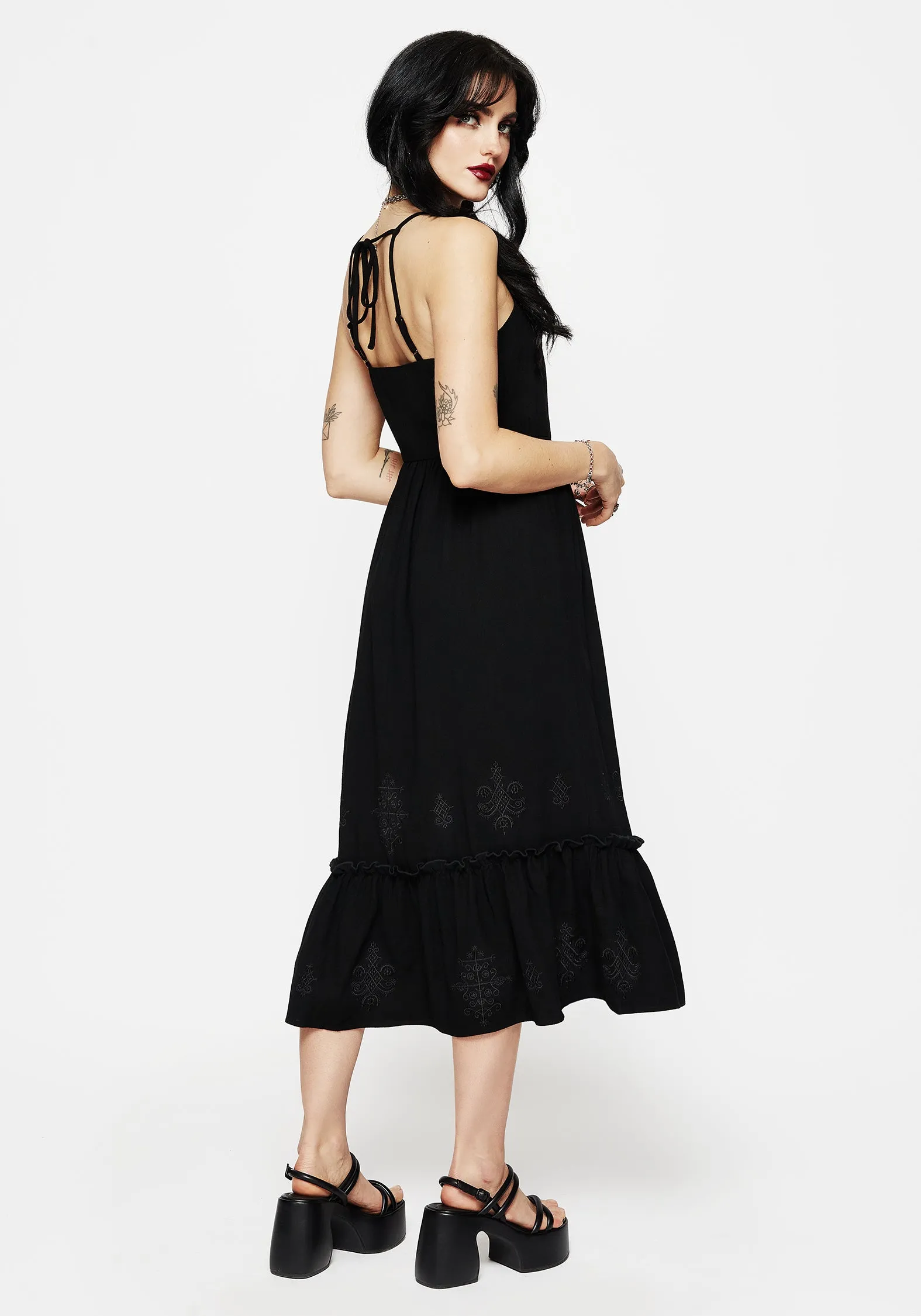 Feminine Touch Cordata Embroidered Cami Midi Smock Dress