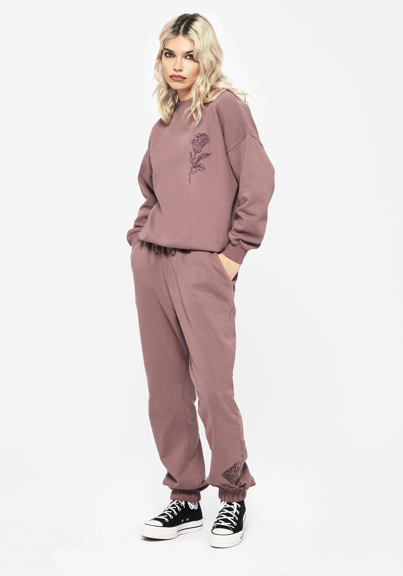 Corvus Graphic Print Tapered Cuffed Jogger Holiday Travel