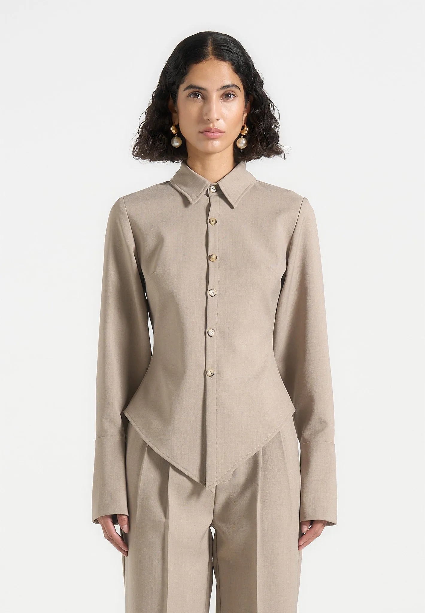 Ethically Sourced Cotton Cozy Look Sonia - Tailored Angled Shirt - Taupe