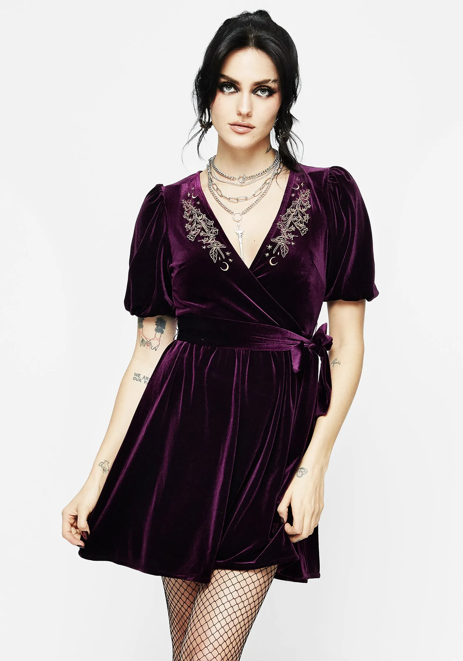 Easy Mood Hera Embroidered Mini Wrap Dress