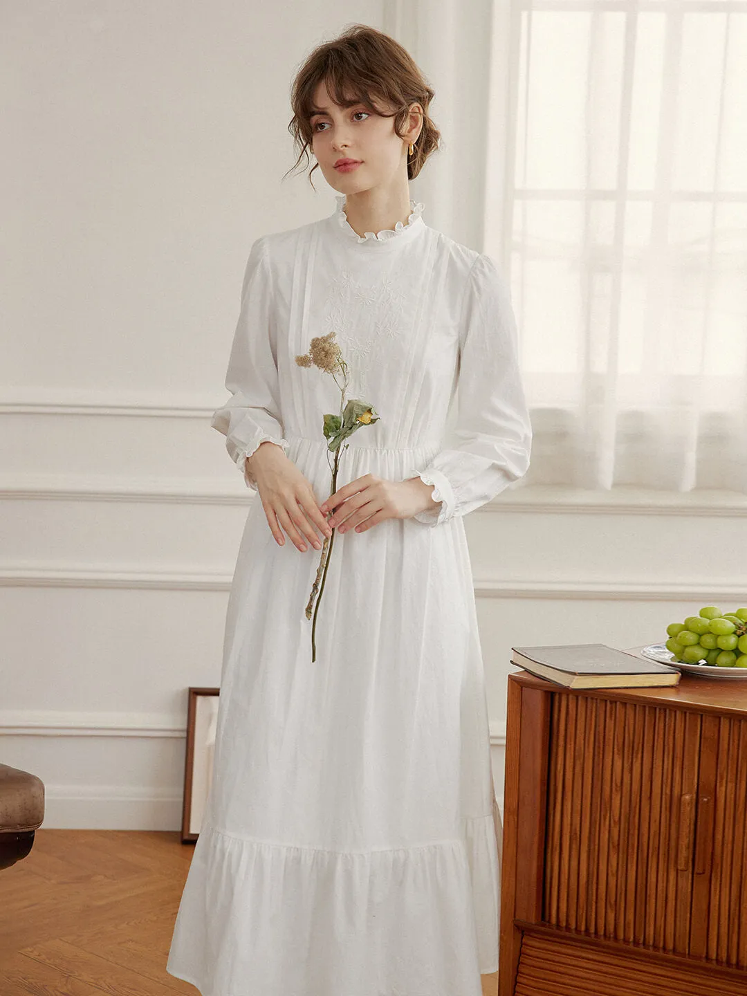 Afra White Stand-up Collar Bubble Sleeve Dress Refined Form Vintage Vibe