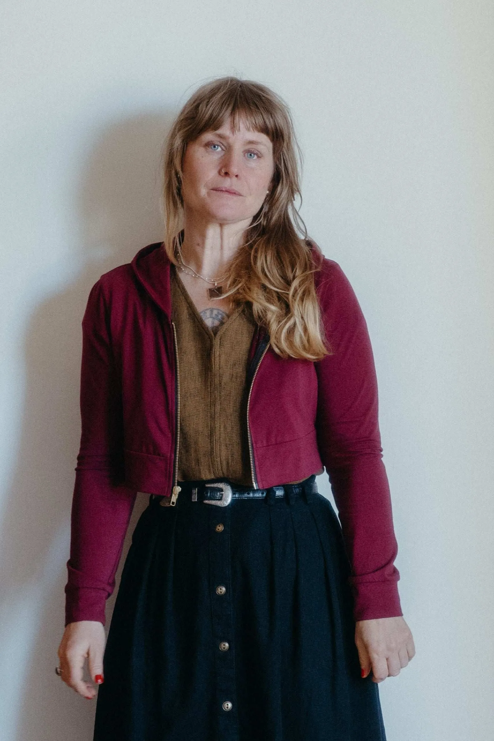 Cropped Hoodie In Merlot Temperature Regulating Fabric Knitwear Look