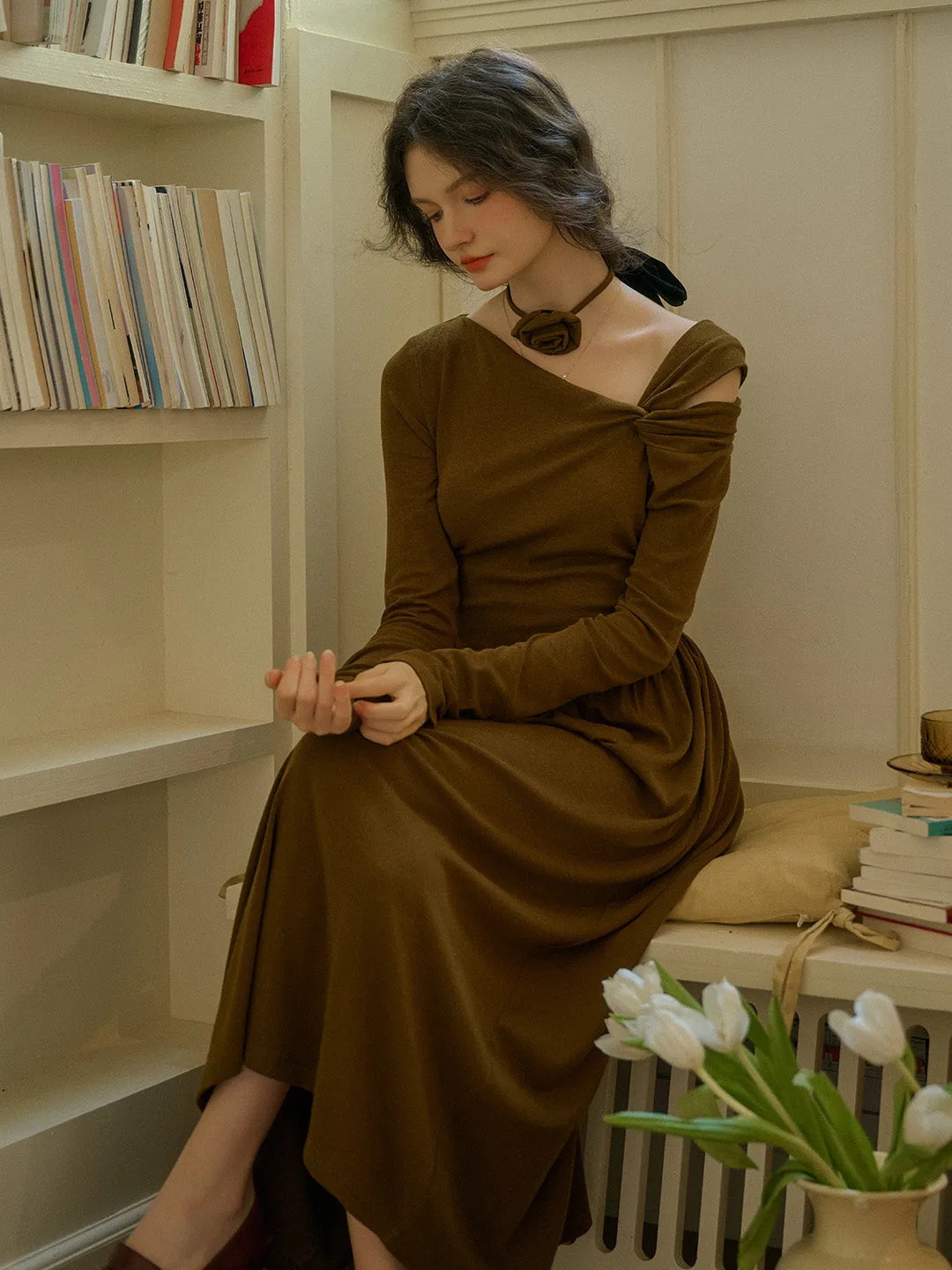 Fitted Design Repair-Friendly Lakelynn Tailored Off-Shoulder Knotted Midi Dress (with Rose Choker)