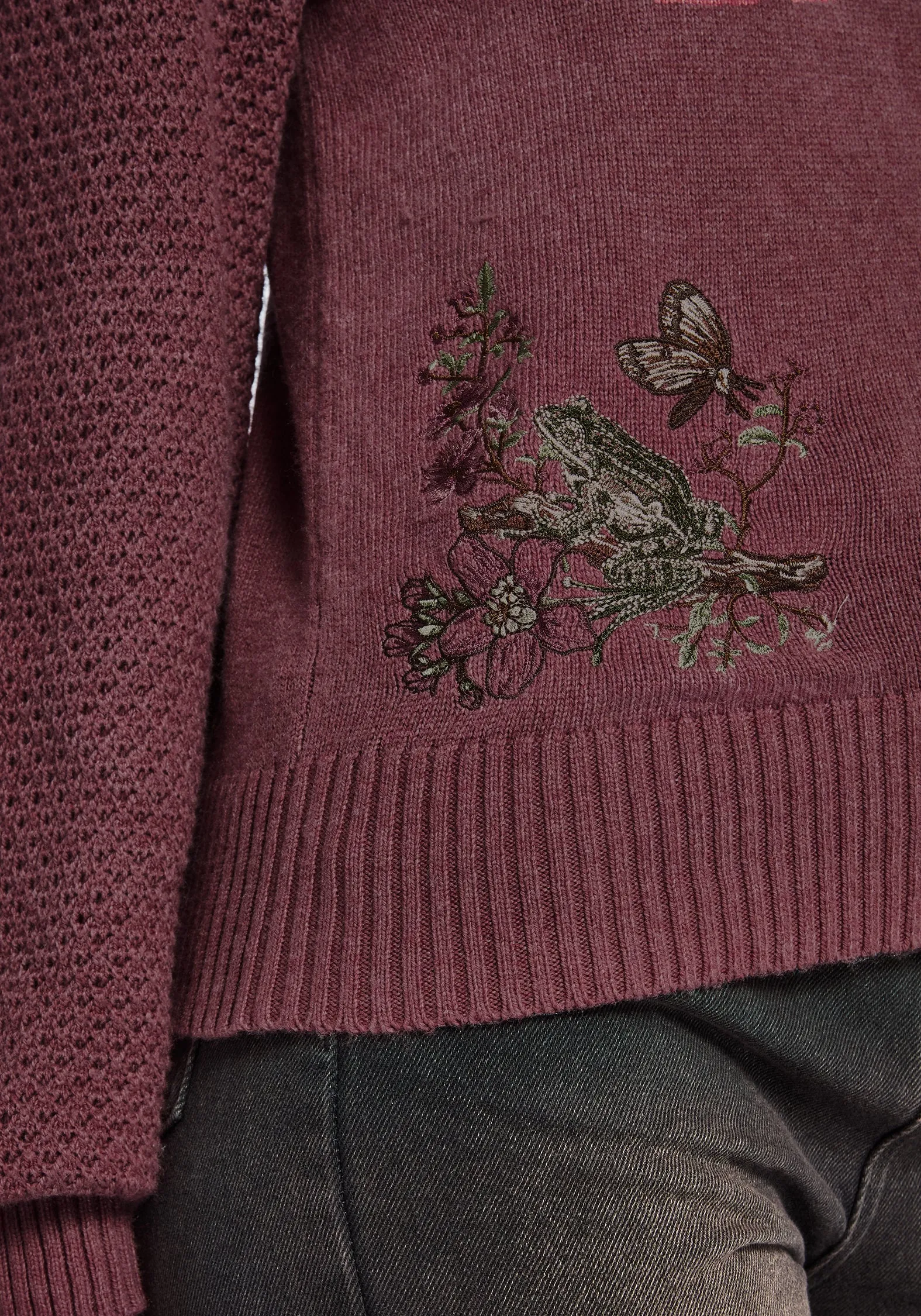 Dana Floral Moth Embroidered Jumper - Purple HeatRegulating SmoothZipper