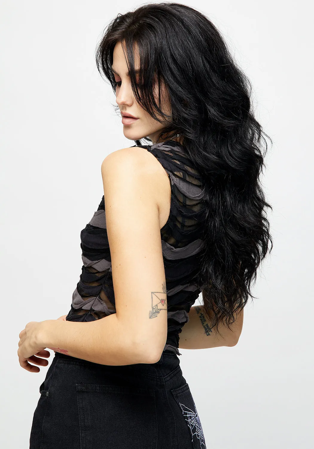 Layered Collar Structure Distortion Sleeveless Crop Top