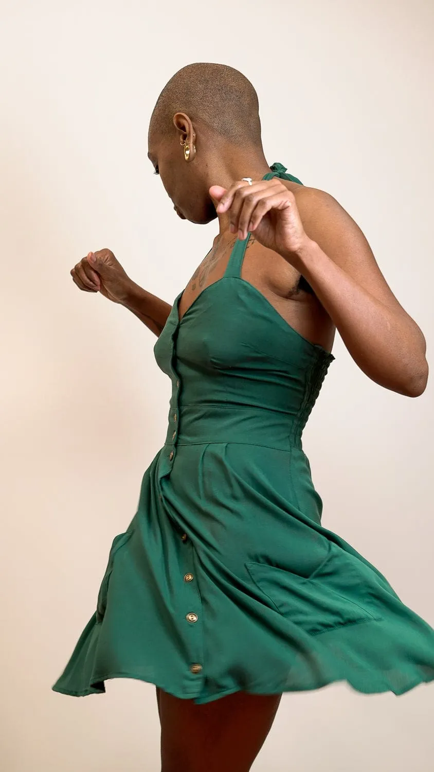 Bedding Dress in Emerald Green Challis Fresh Motion