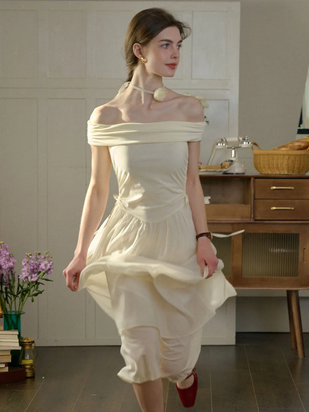 Influencer-Approved Madeleine Solid Color One Shoulder Casual Dress  (No Rose Choker)