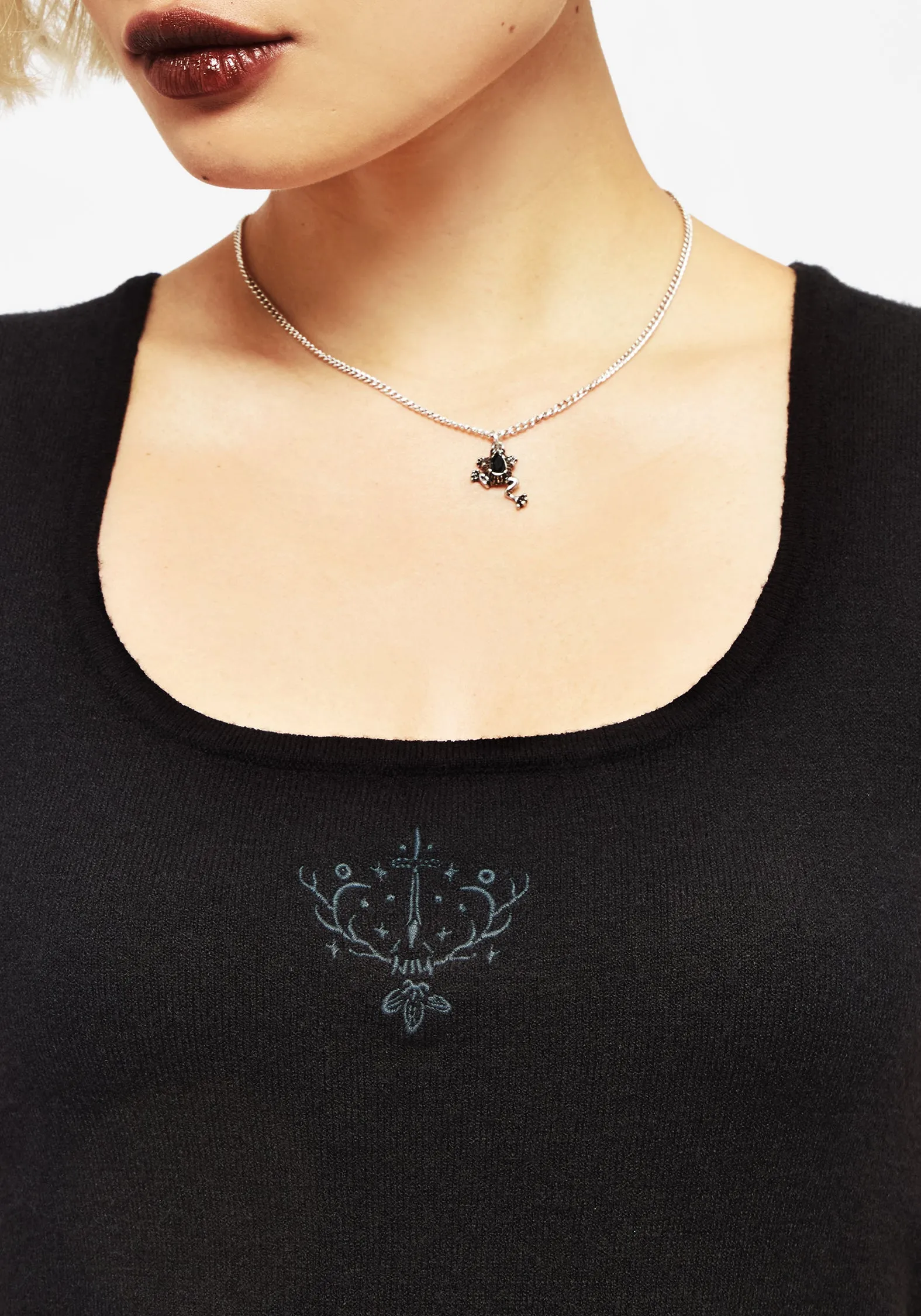 Flatlock stitching Elen Embroidered Rib Sleeveless Knit Top