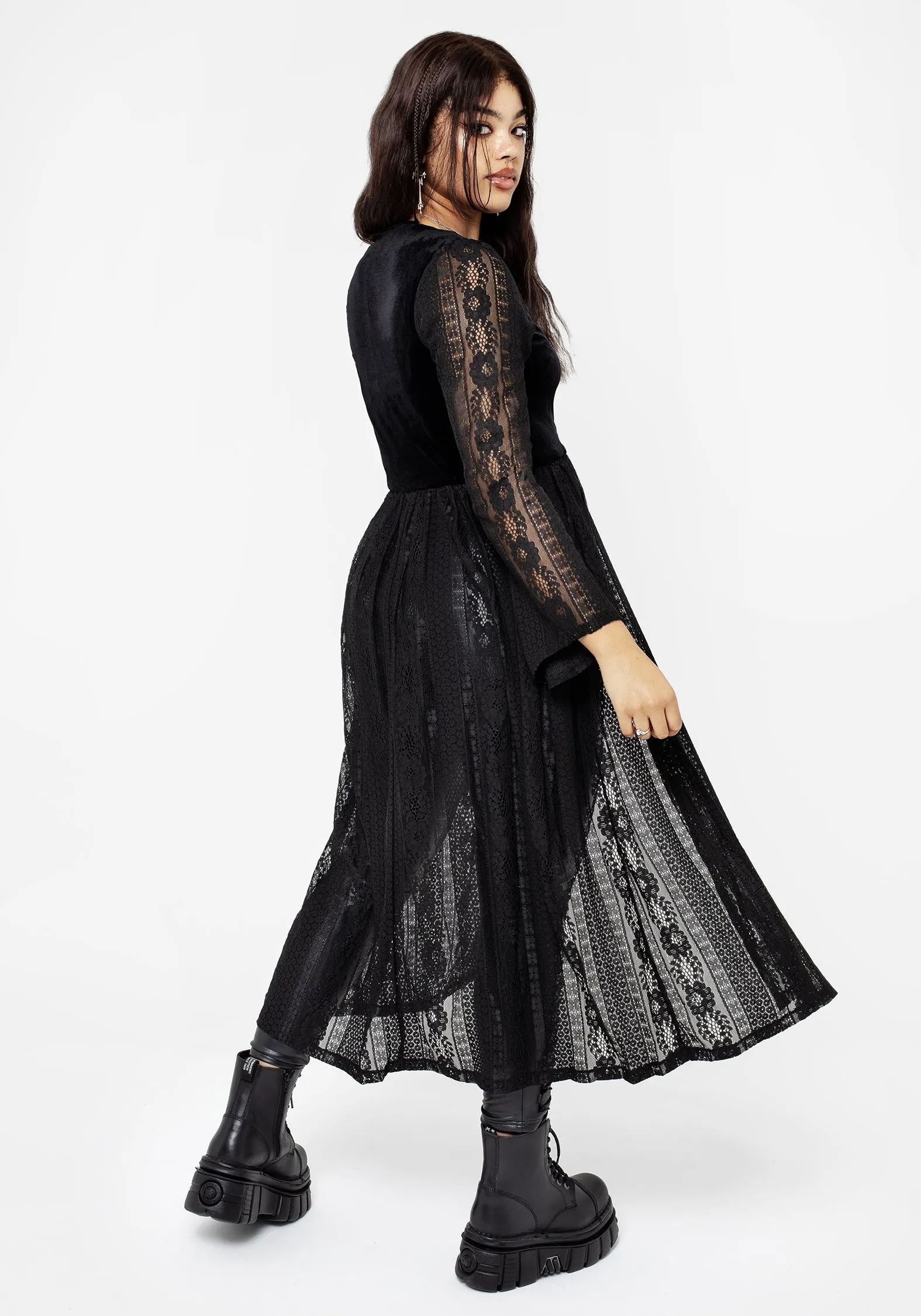 Neutral Look Everlasting Flared Sleeve Lace Overdress