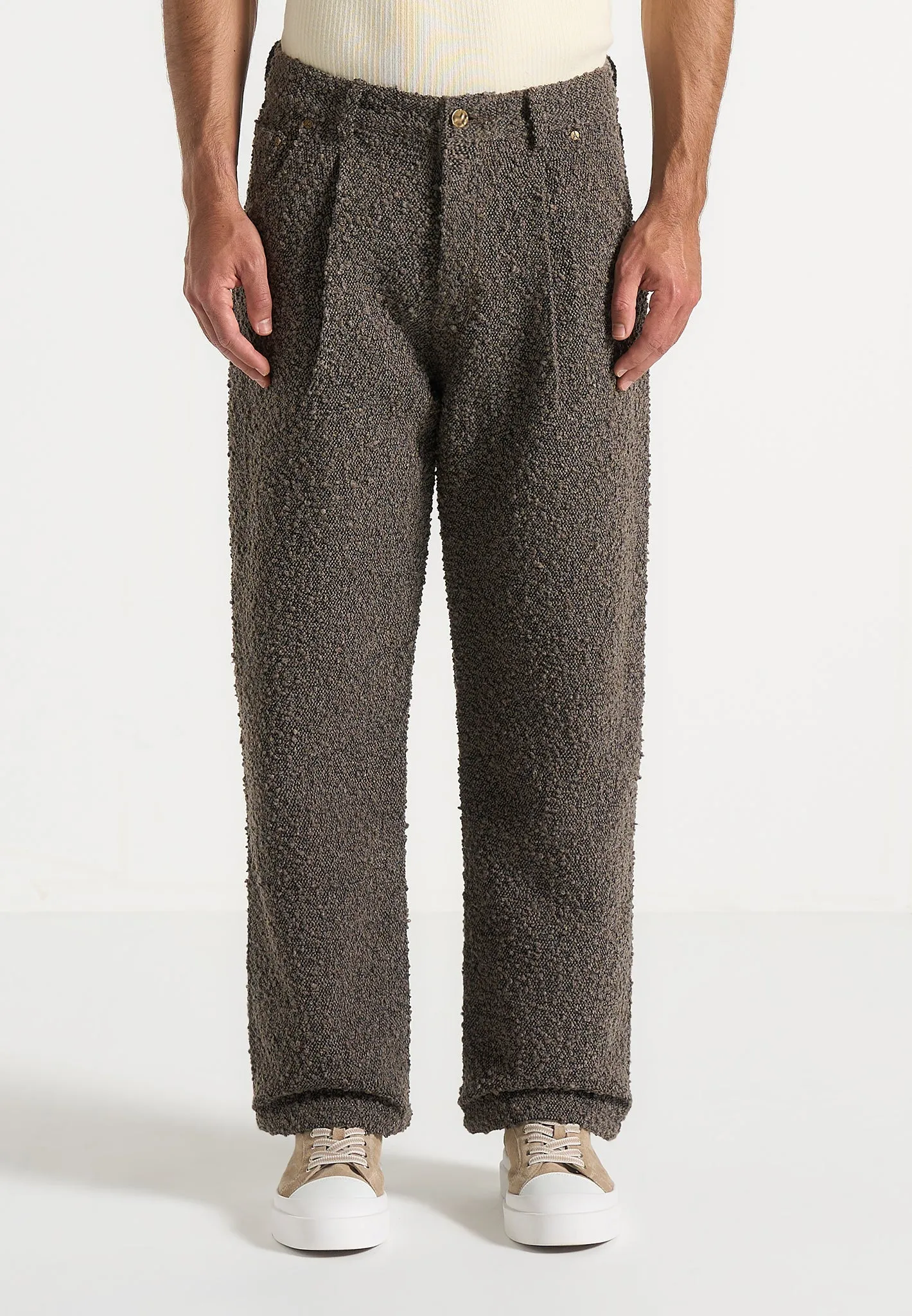 Cool Classic Timeless Look Arnault - Boucle Pleated Jeans - Brown