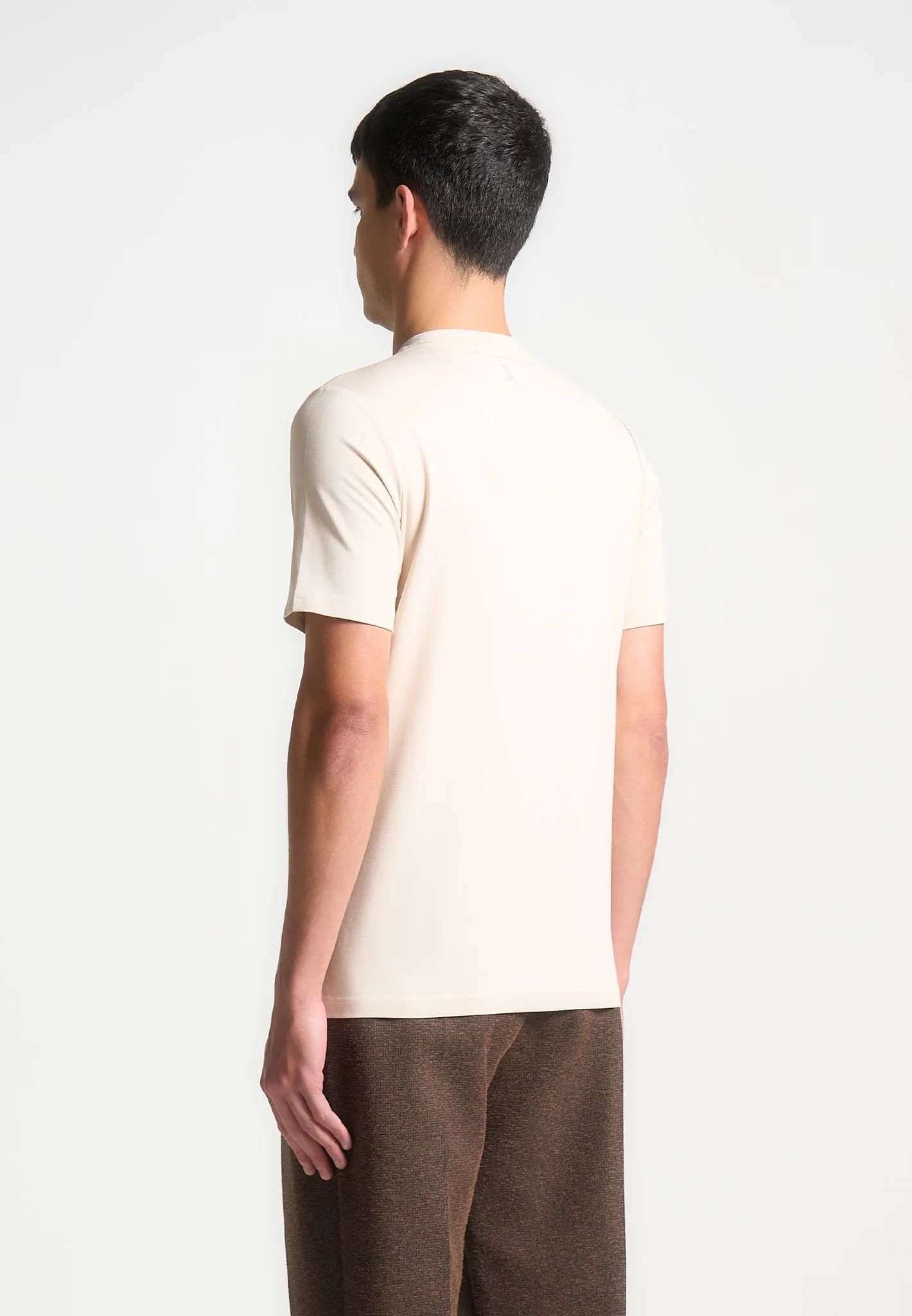Premium Feel Armand - Fitted Luxe T-Shirt - Cream