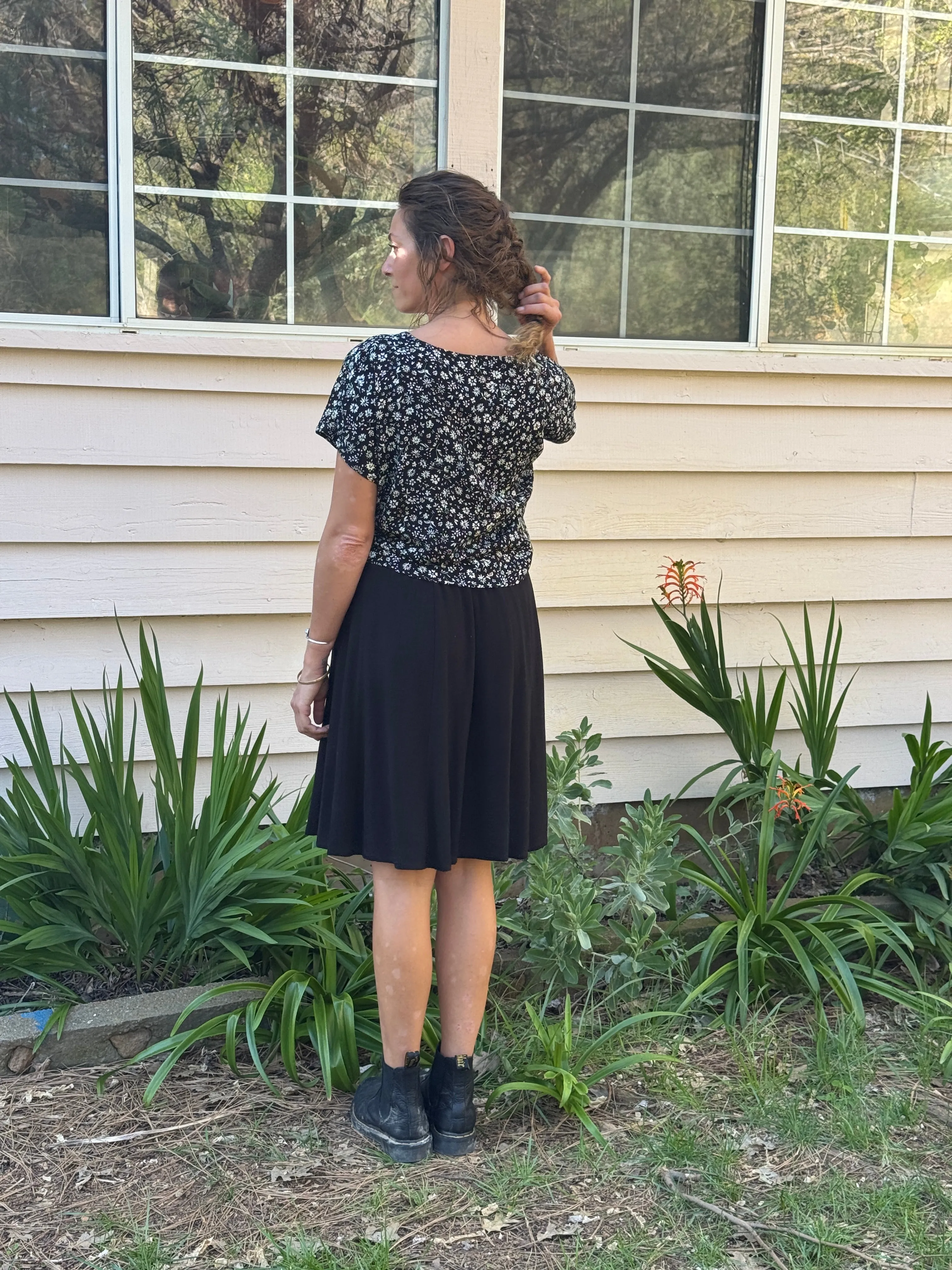 Dolman Top in Black & White Floral Crepe Flexible Fabric Cold Comfort