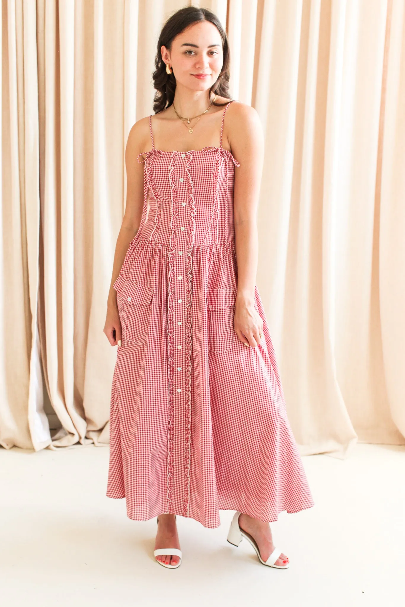 Day Magic vacation look Emery Gingham Midi Dress - Red