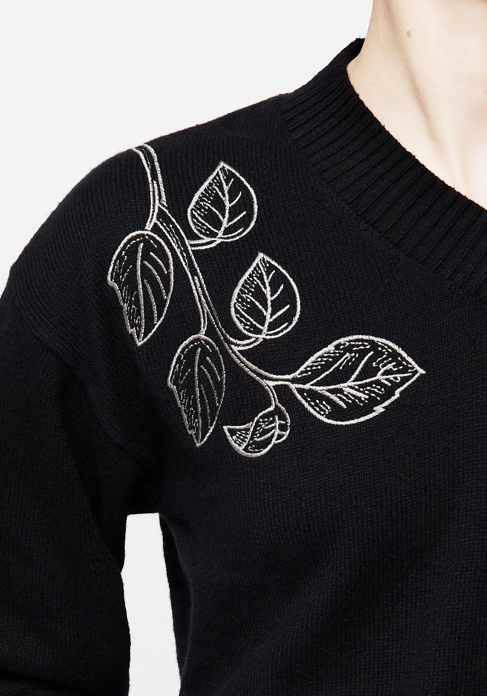 Amalthea Embroidered Jumper Fresh Layer