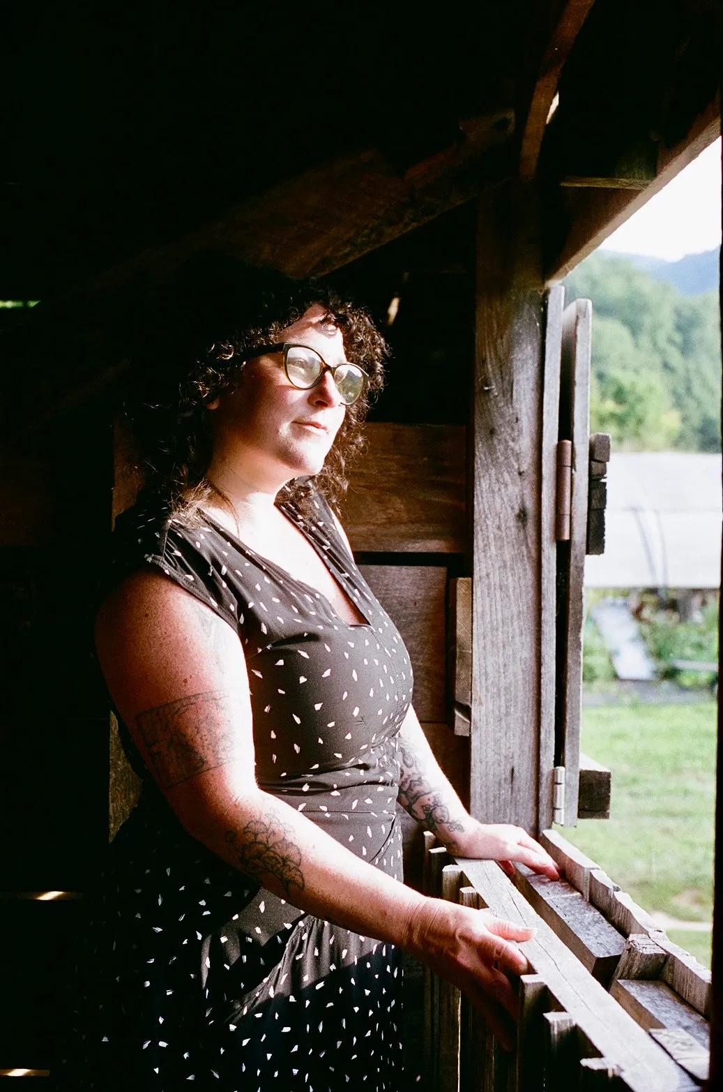 Xena Dress in Black Abstract Dot Soft Lines Travel-Style