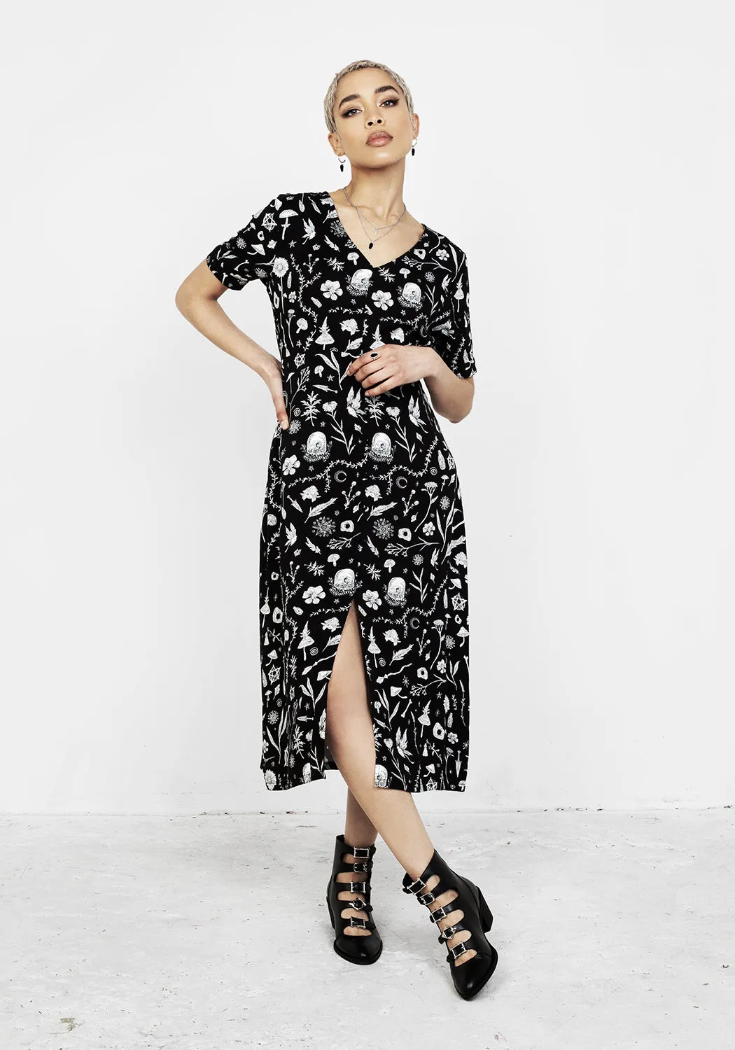 relaxed shape Delicate Details HEDGEWITCH V-NECK MIDI DRESS