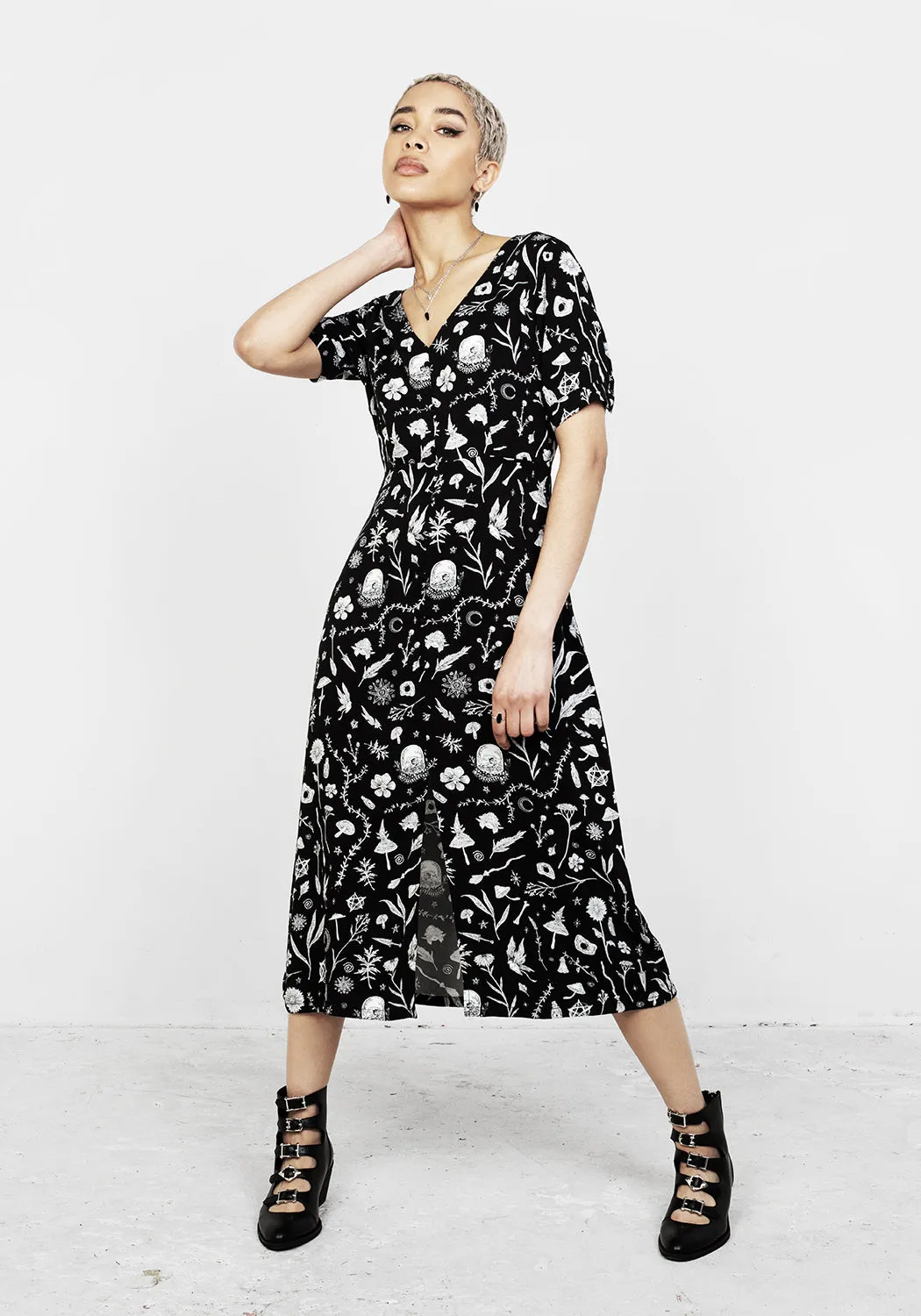 Casual Vibes Timeless Look HEDGEWITCH V-NECK MIDI DRESS
