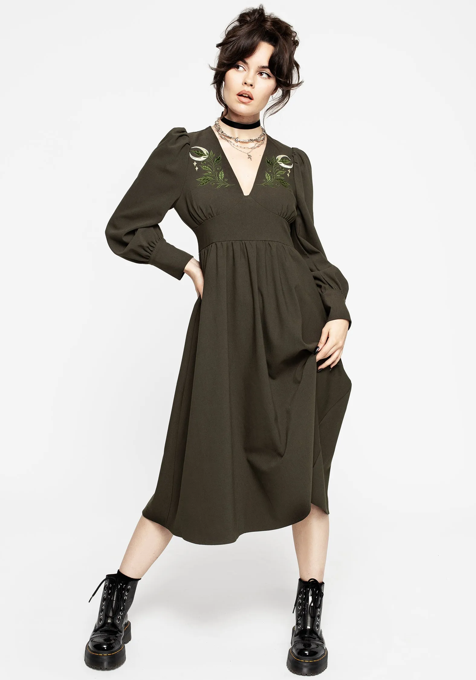 Fashion Forward Huldra Embroidered Midi Dress