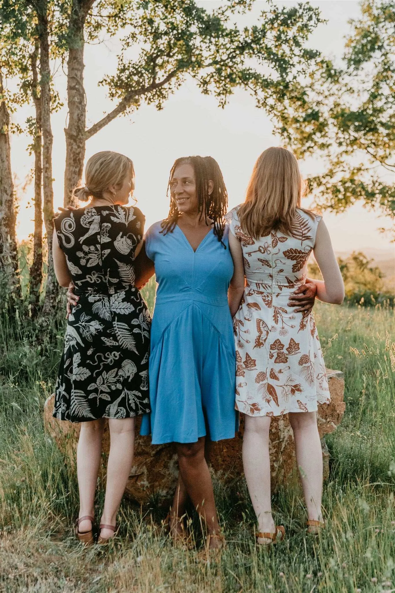 Chain-Detail Comfortable and Soft Spicy Xena in Cornflower Blue