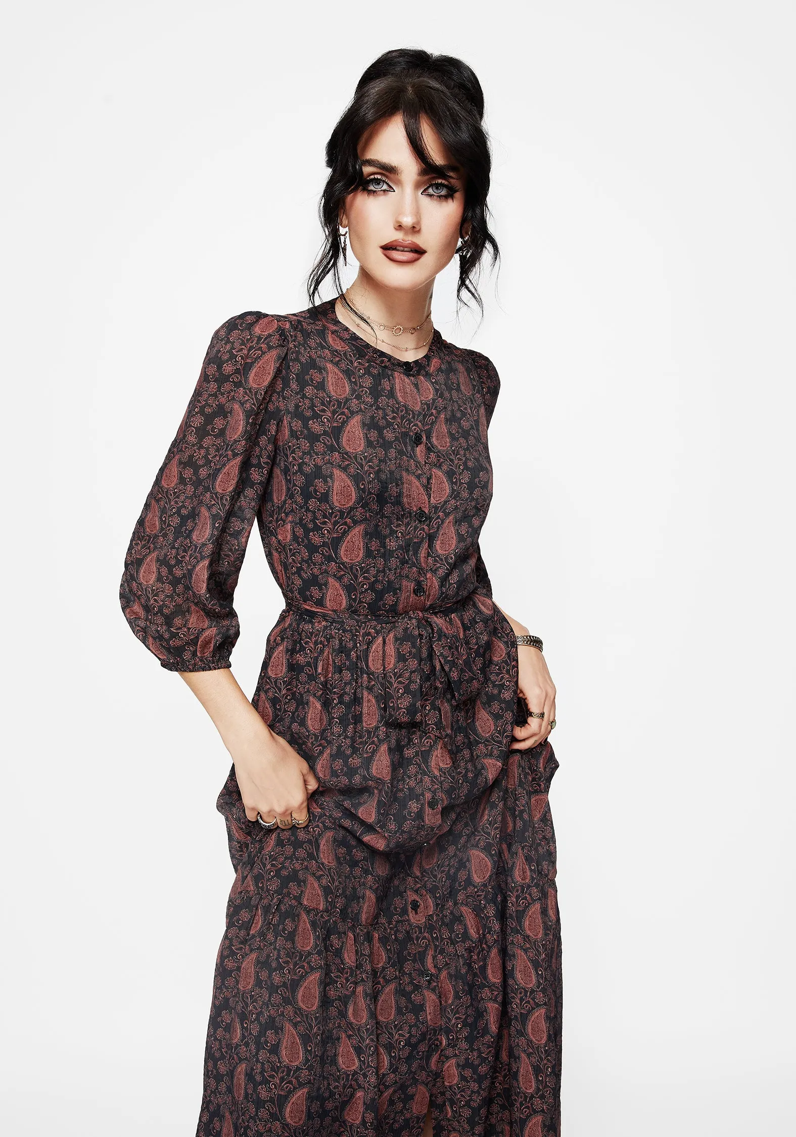 Timeless fitted silhouette Easy Style Isola Paisley Shift Midaxi Dress