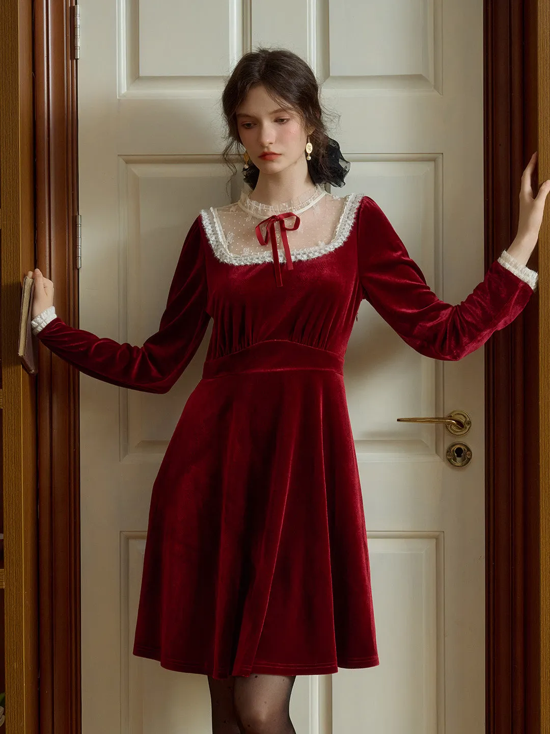 Janelle Retro Elegant Bow Lace Splicing Round Neck Velvet Dress Fit for All Seasons Convertible-Style