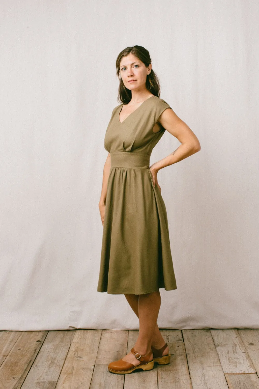 Joy dress in Olive Raw Silk Chic Tailoring