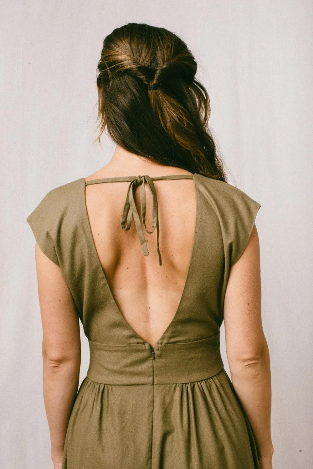 Joy dress in Olive Raw Silk Sleek Volume