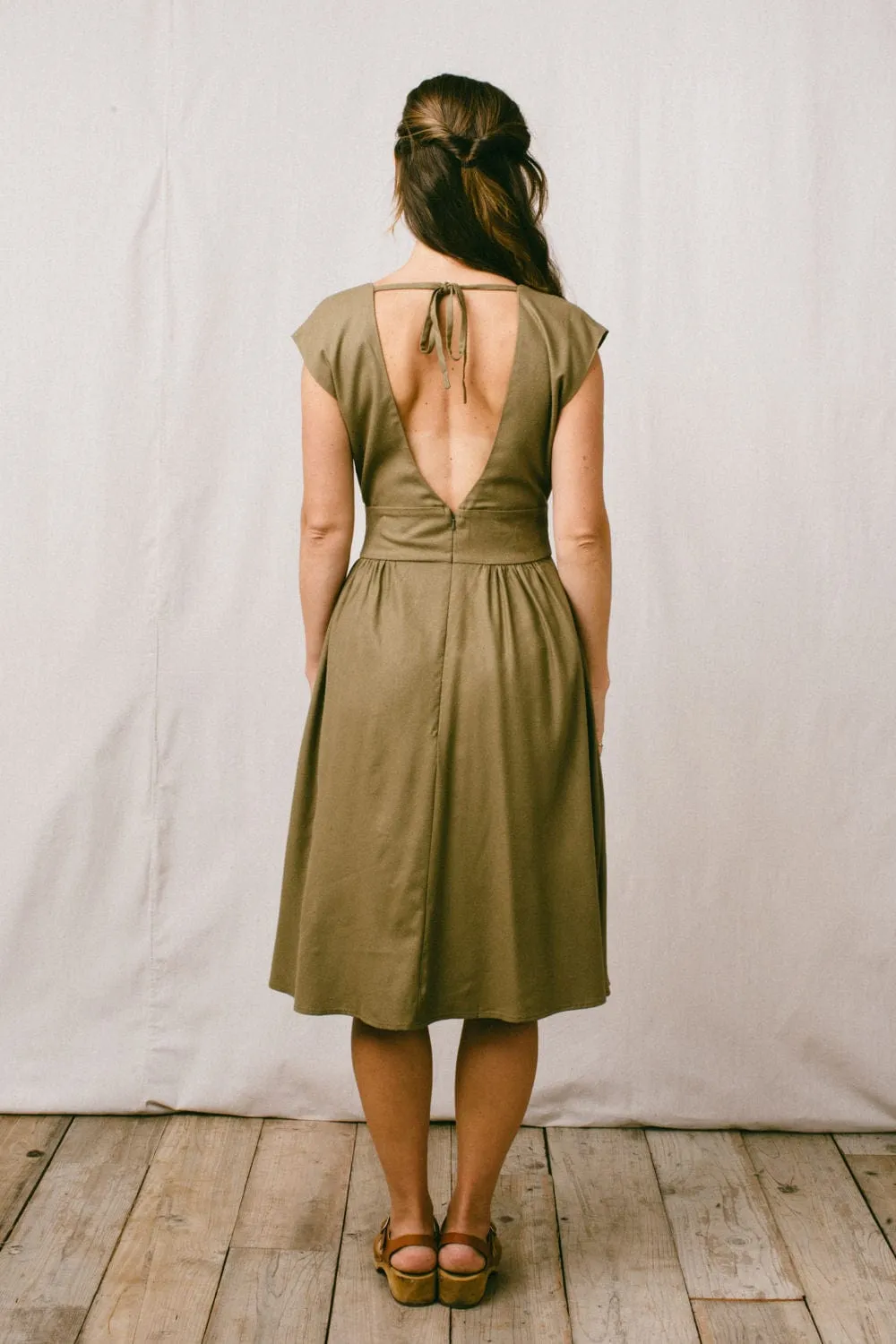 Joy dress in Olive Raw Silk Clean Outfit Gentle Texture