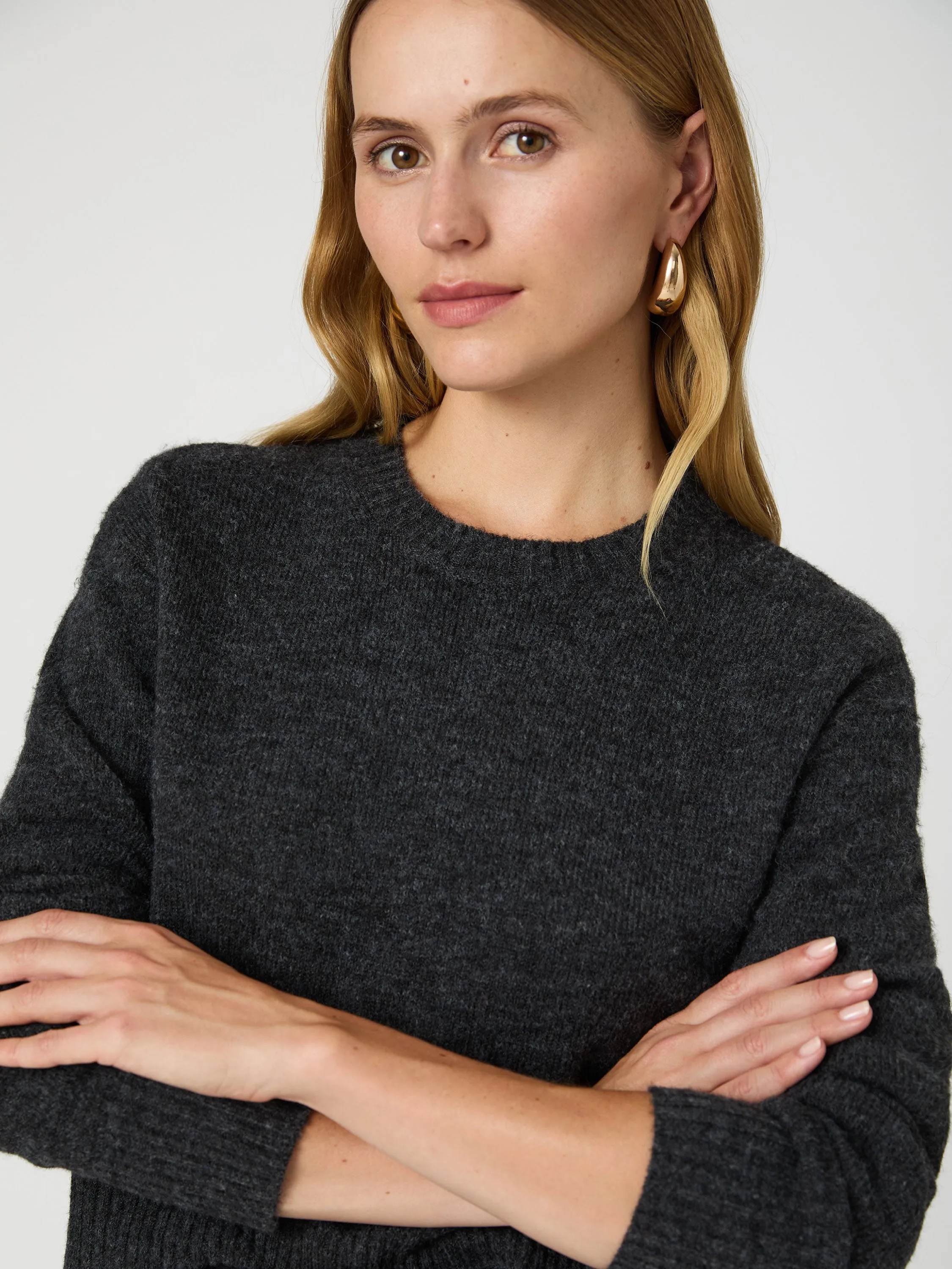 Kesia Crew Neck Cropped Sweater Twisted Cable Pattern Cozy Fleece