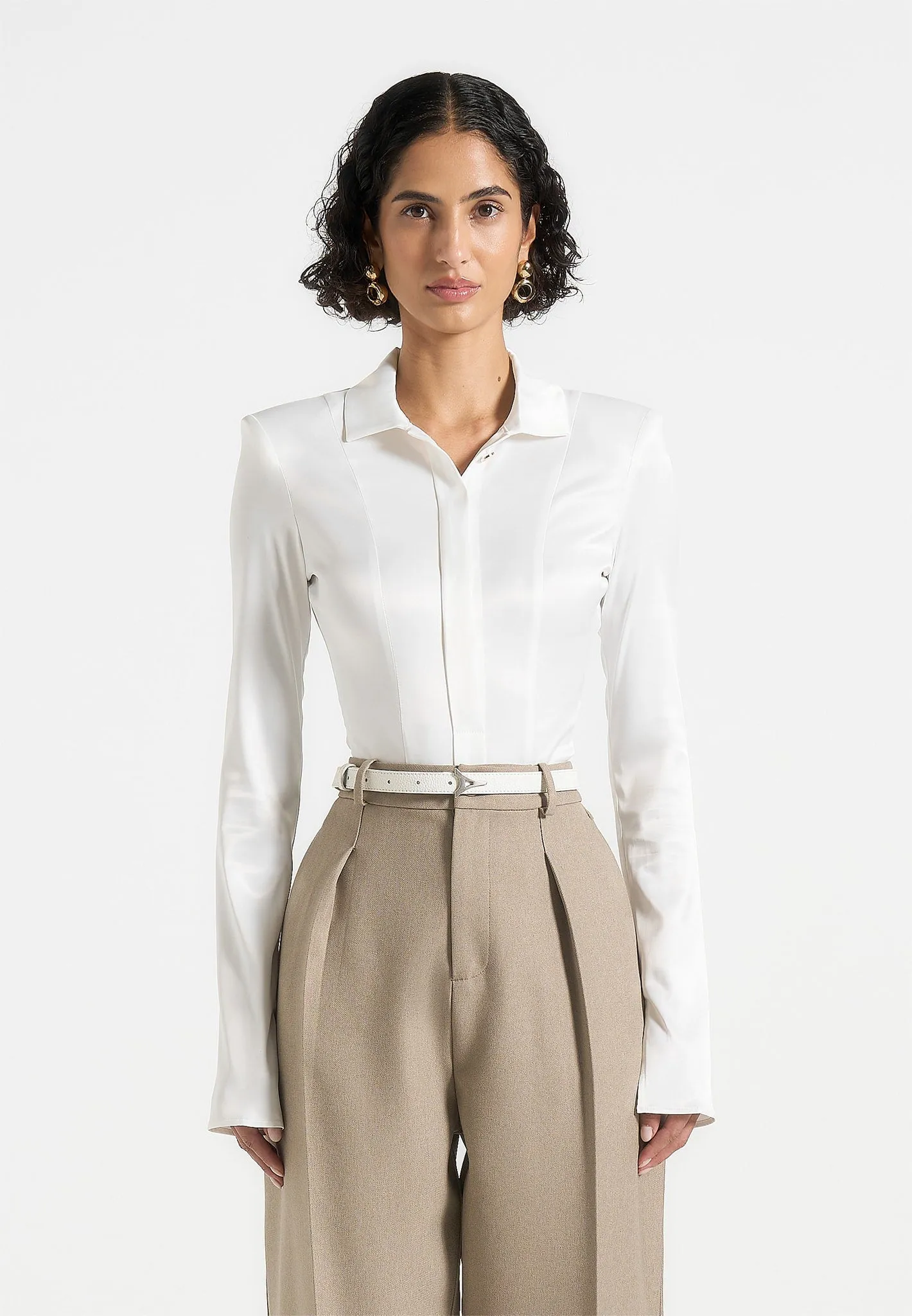 Regular fit normality Relaxed and Easy Louise - Wide Shoulder Satin Shirt Bodysuit - Off White