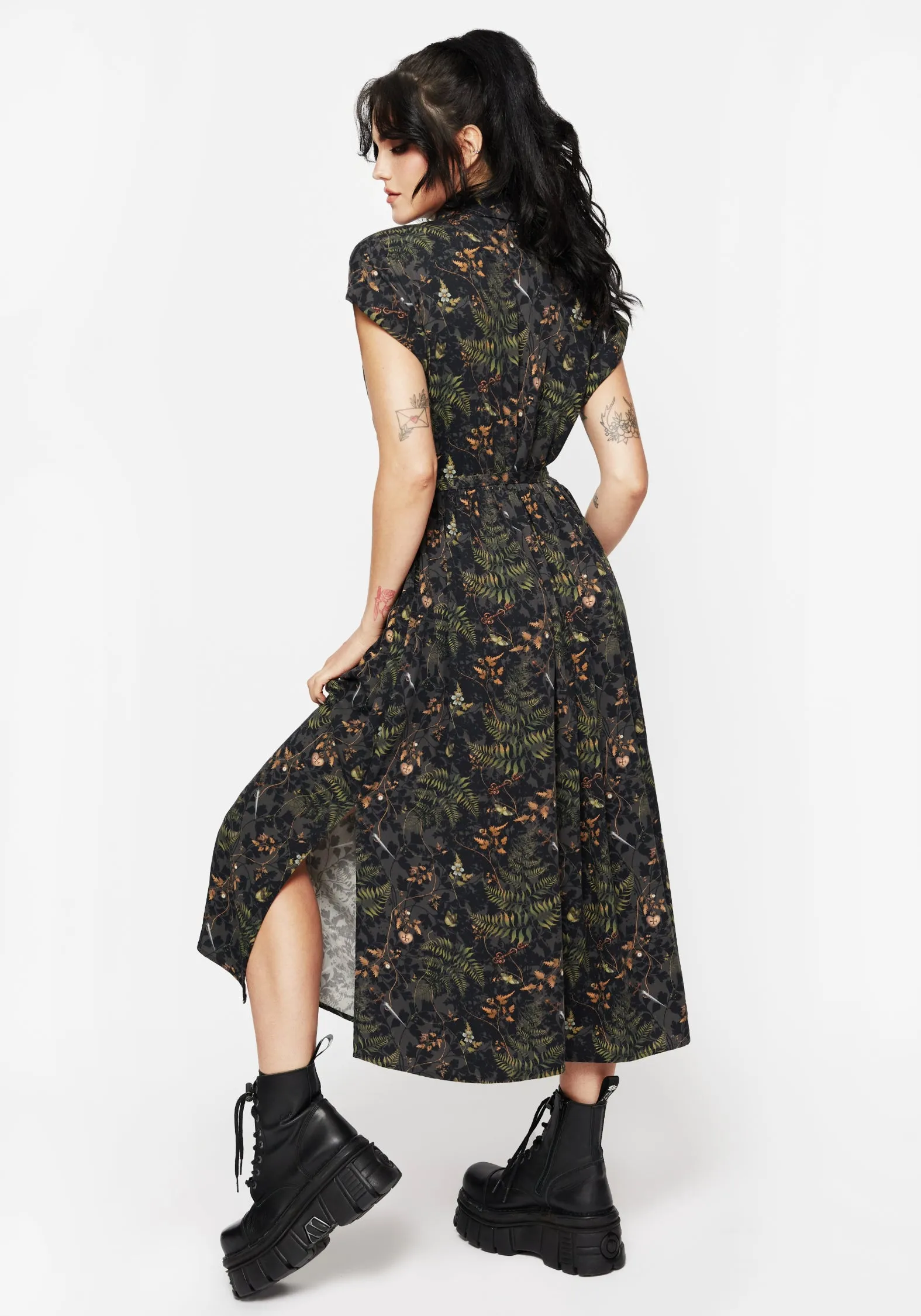 Feminine layered dress Timeless Look Wither Fern Print Midi Shirt Dress