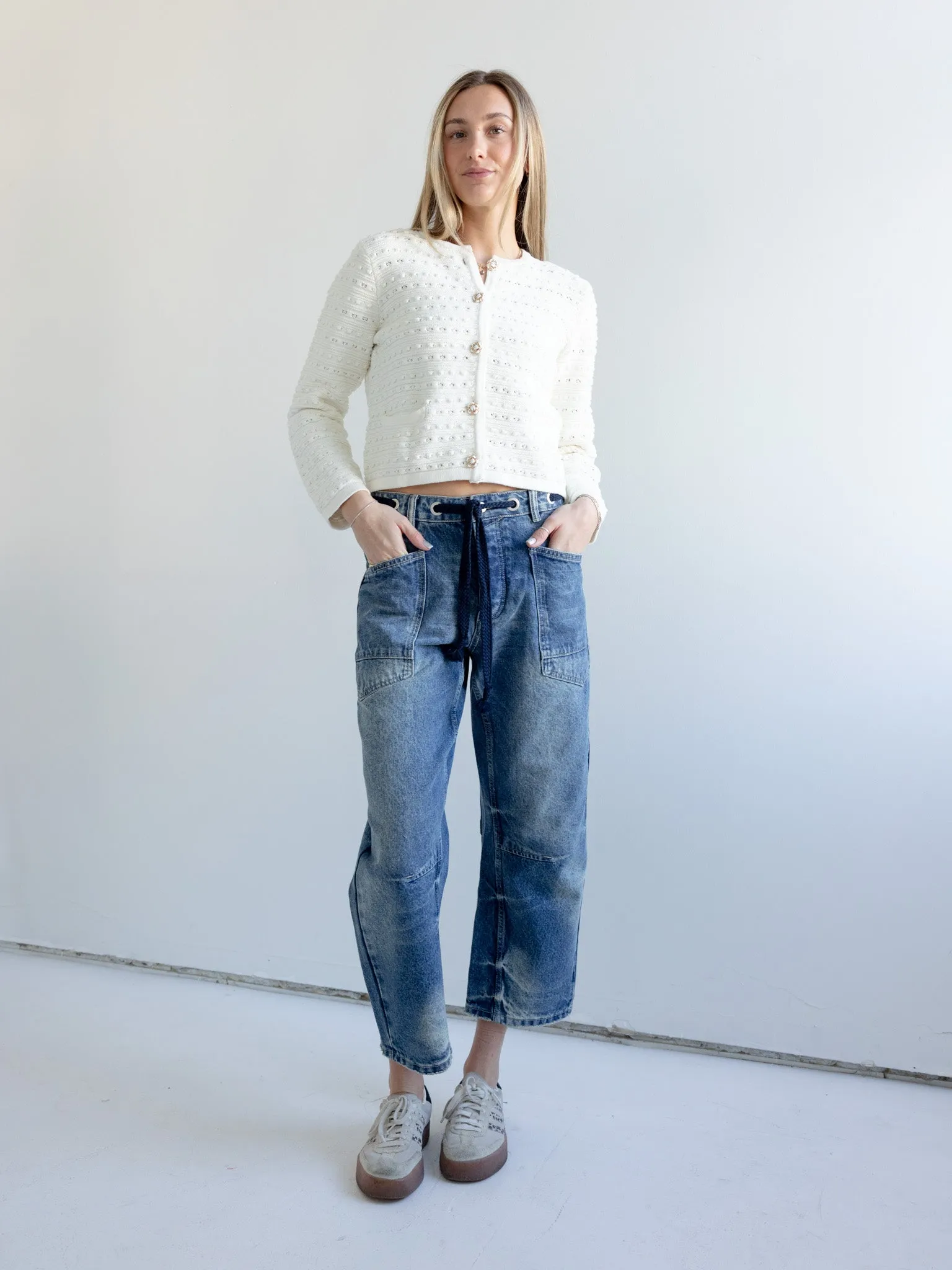 Minimalist Style Holiday Vibes Weekend Warrior Neutral Fabric Drawstring Barrel Jeans