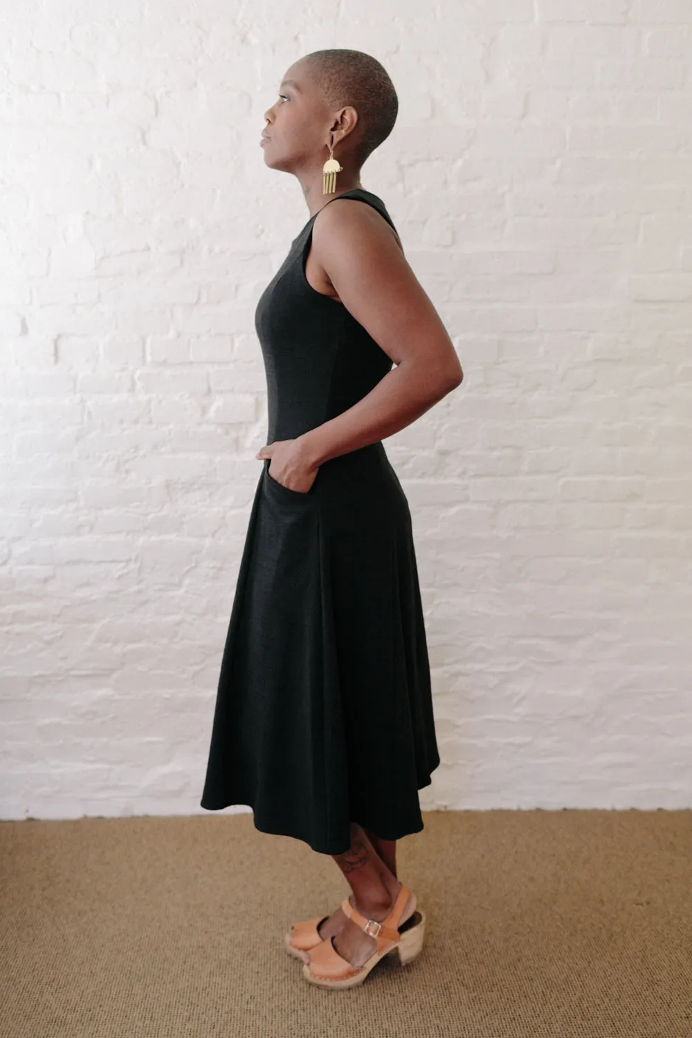 Lori Dress in Black Linen Calm Outfit
